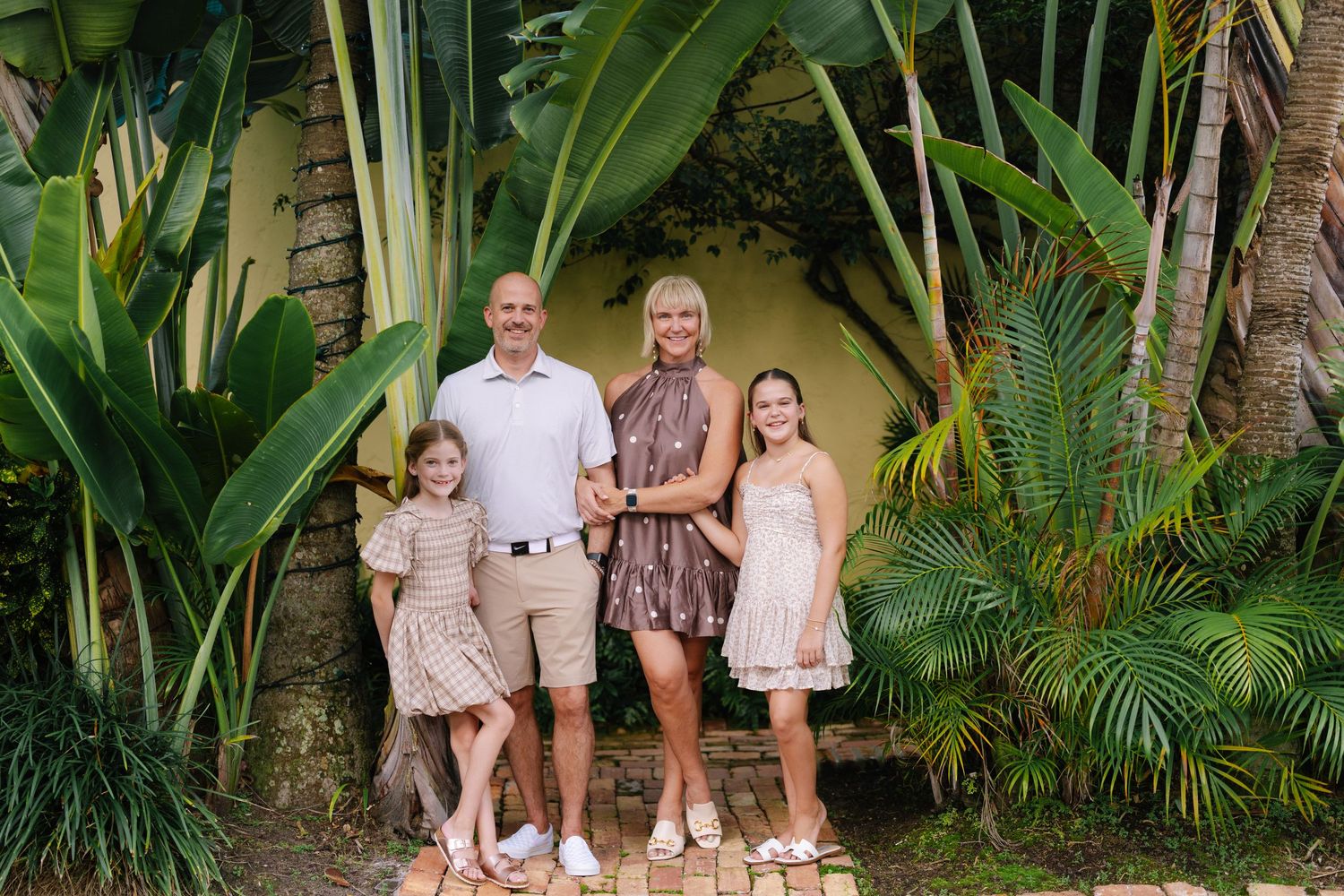 Naples, FL Family Portrait photographer downtown Naples