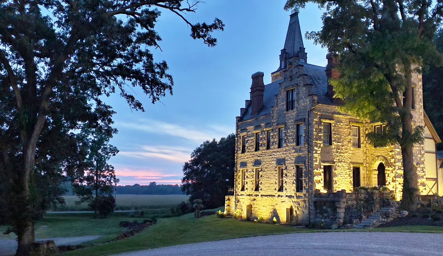 Historic stone mac-o-chee wedding venue castle
