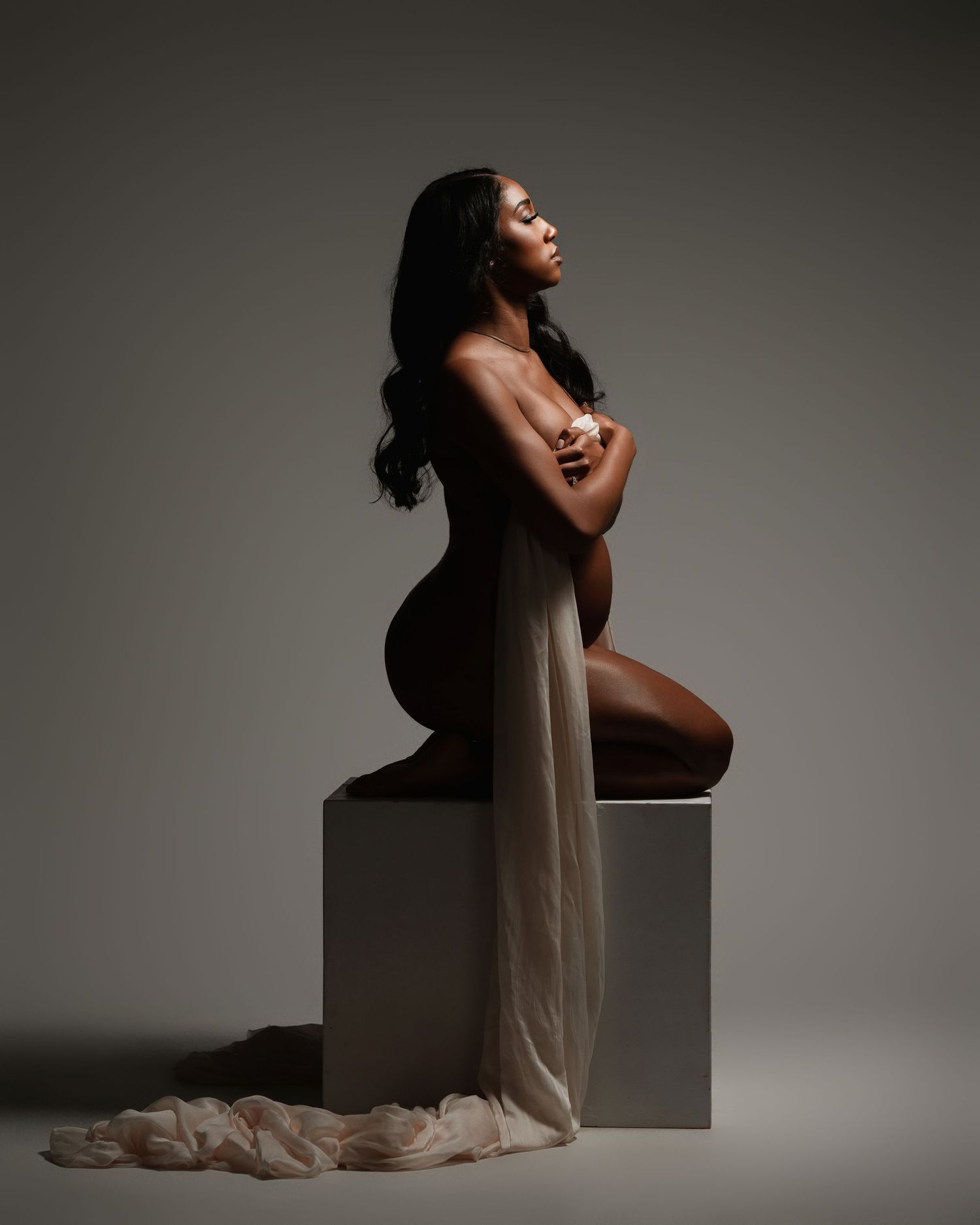 Maternity & Newborn photography studio located in between Atlanta, Georgia and Birmingham, Alabama with full service photo studio.