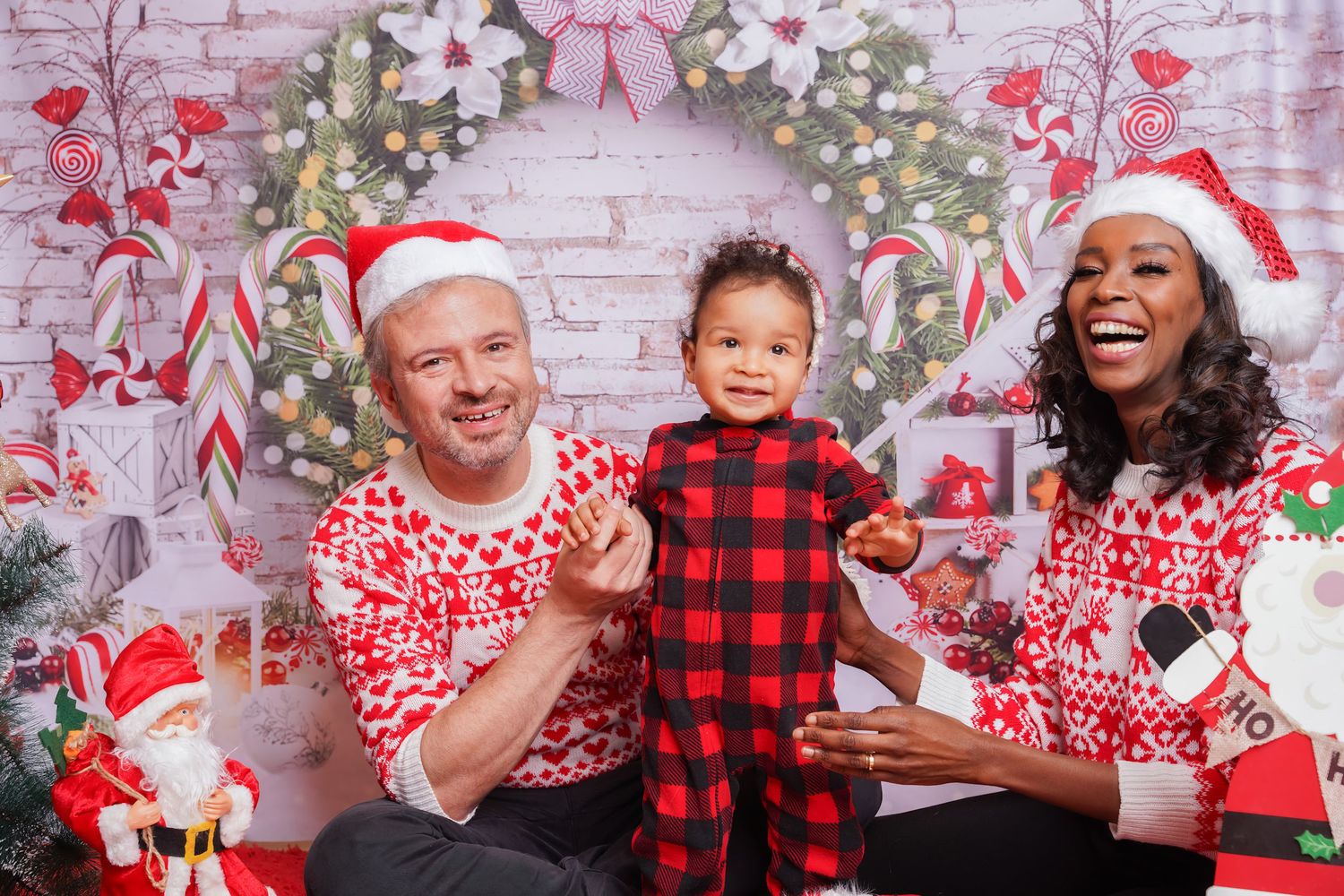 Family portrait taken by a family photographer Dubai for Christmas