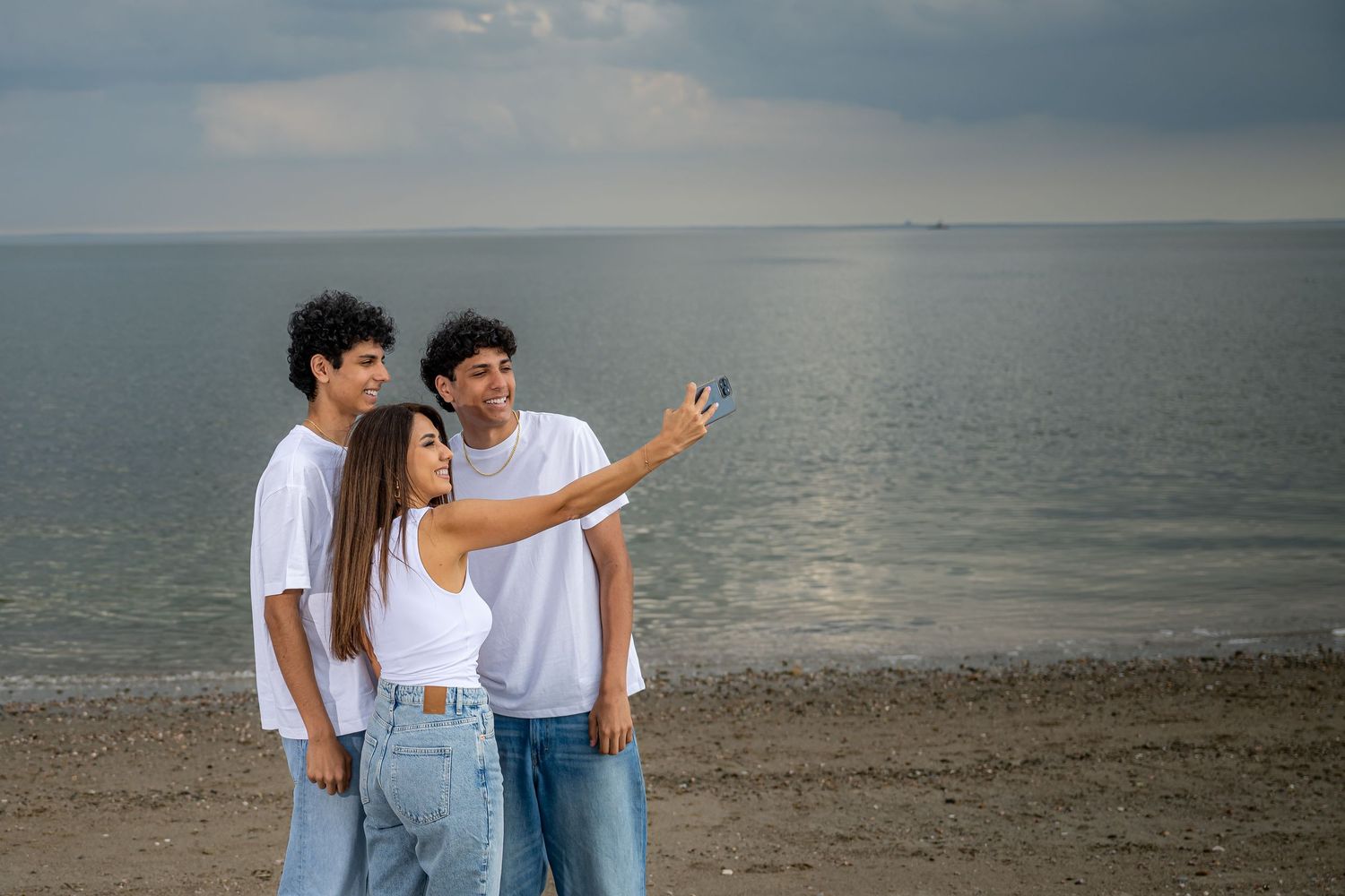 Mothers Day family portrait session in Fairfield County CT by Dariusz Terepka Photography