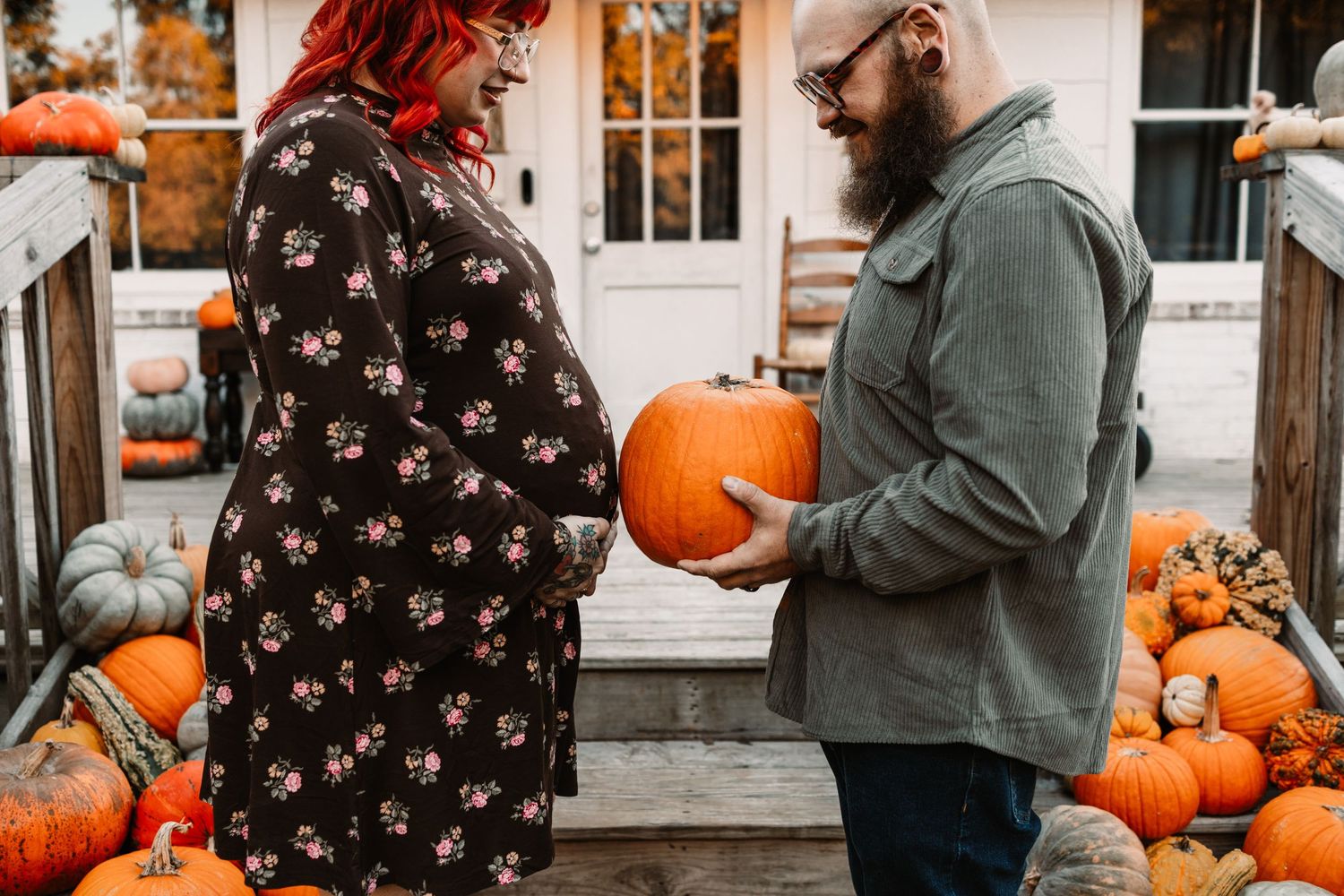 Creative Knoxville Family and maternity photography at The Holmstead Studio with Nina Thomas Photography.