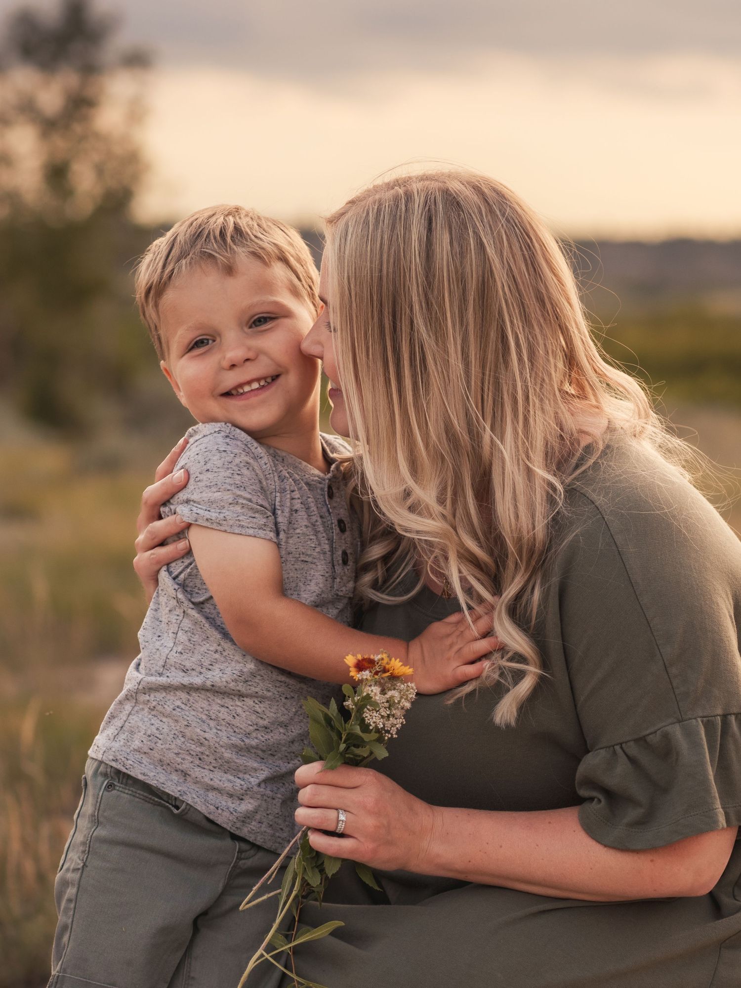Nicole Williams Photography editing style
painterly fine art lifestyle photography
how to edit like Nicole Williams
emotional storytelling