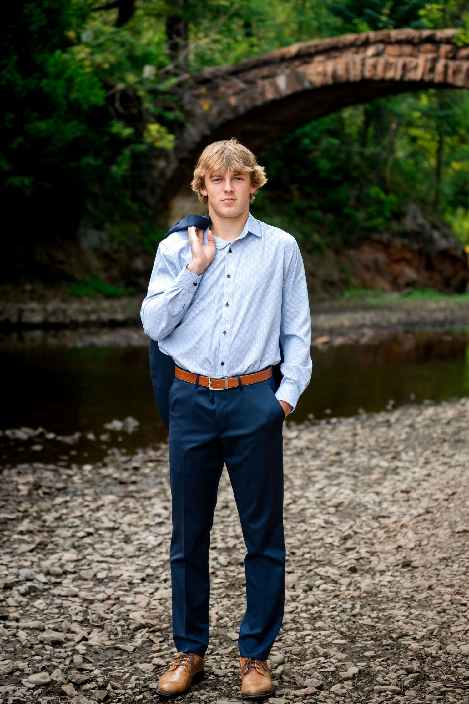senior photographer high school senior grad shoot  Duluth senior grad photographer Duluth MN, Glensheen Mansion senior photos