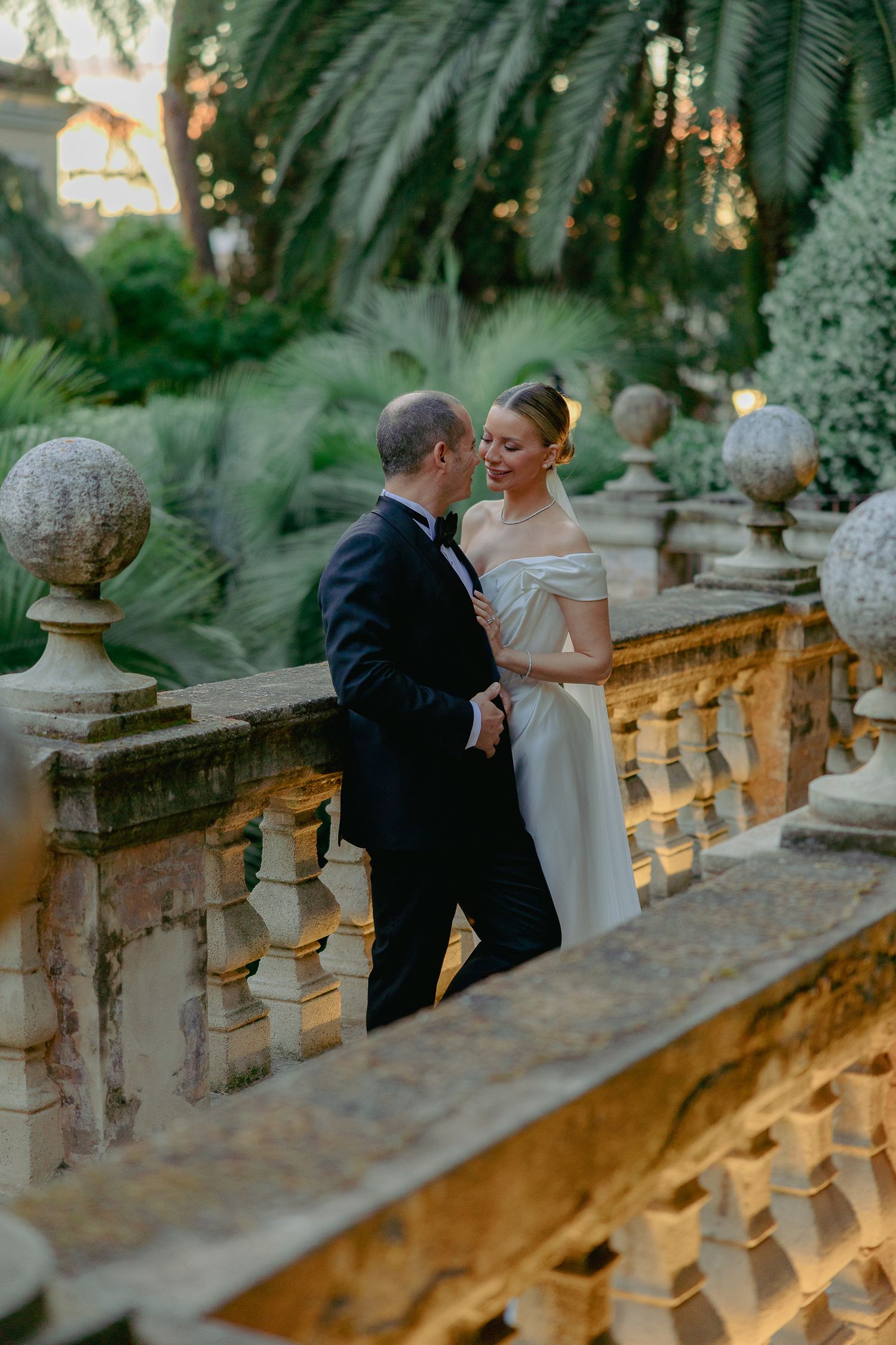 Bride is wearing Vivienne Westwood dress at her wedding. Wedding held in Hotel de Russie in Rome with an elegant styled decoration luxury