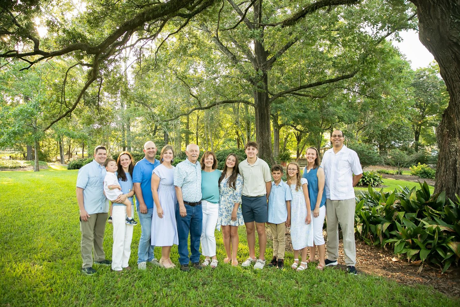 Extended family session taken at Cohn Arboretum in Central City, just outside of Baton Rouge.