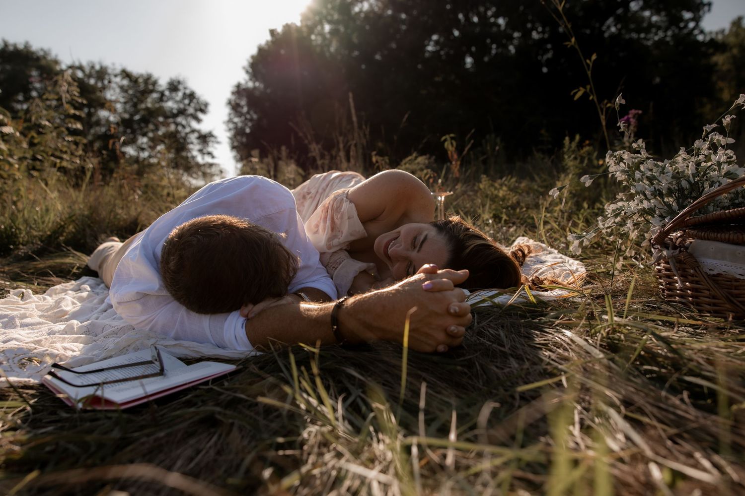 Romantic engagement photos at Eagle Creek Park