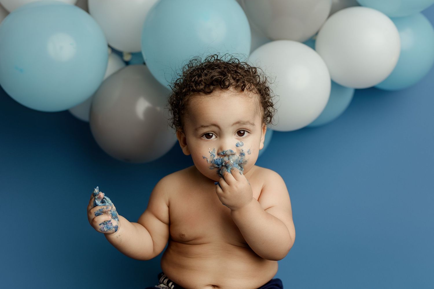 Wichita cake smash photographer, baby milestone portraits Wichita, first birthday photoshoot near me Wichita