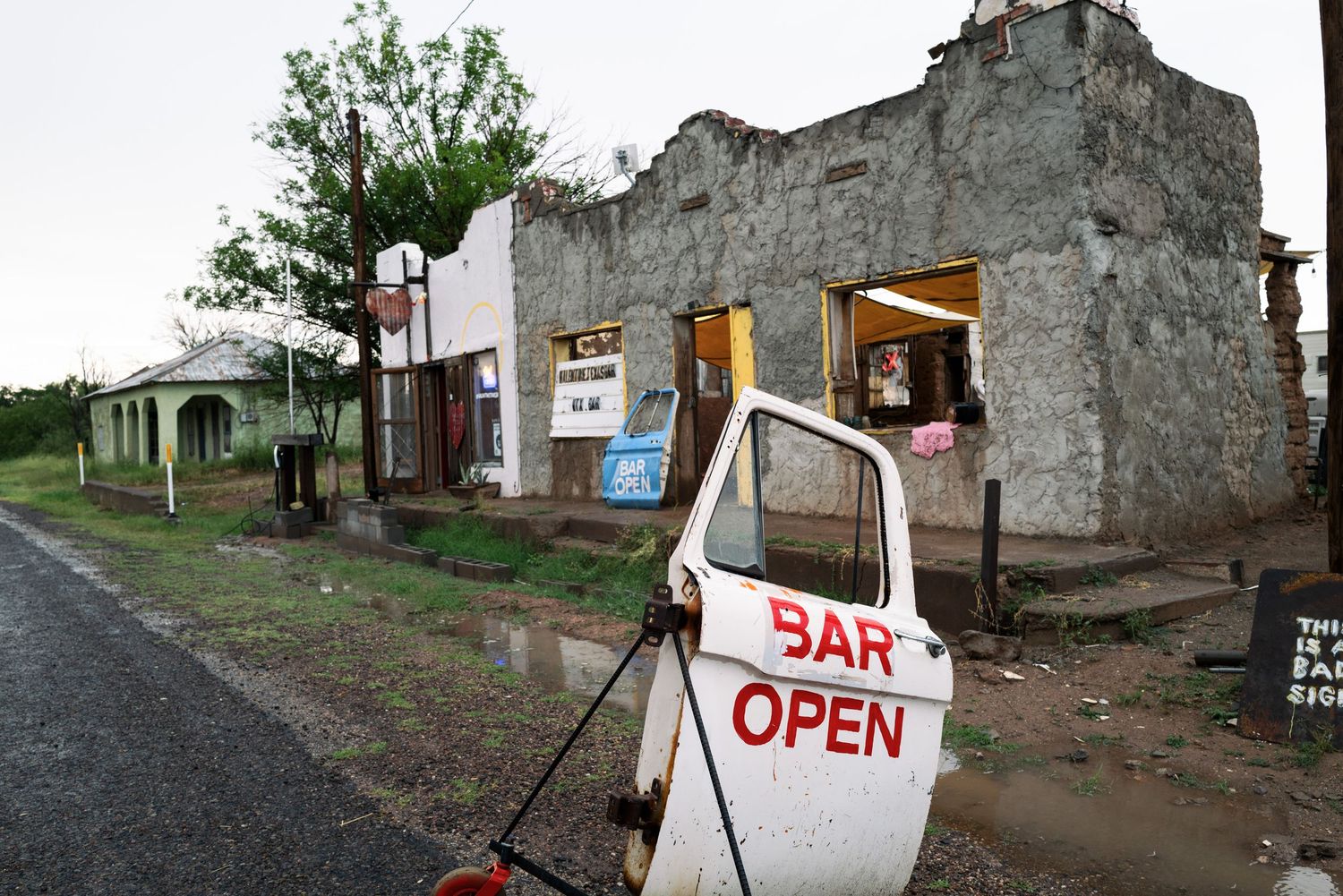 Valentine Texas Dive Bar
