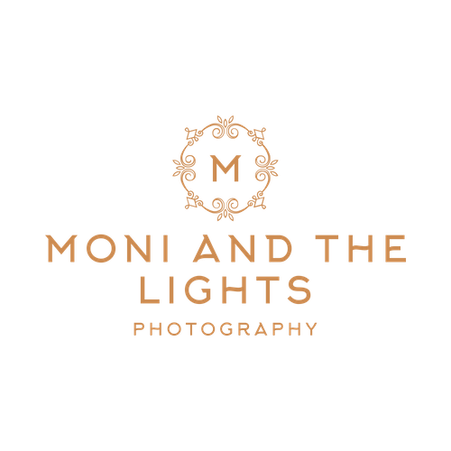 Moni and the Lights