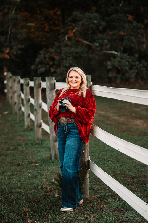 Capturing RAW emotional love stories!