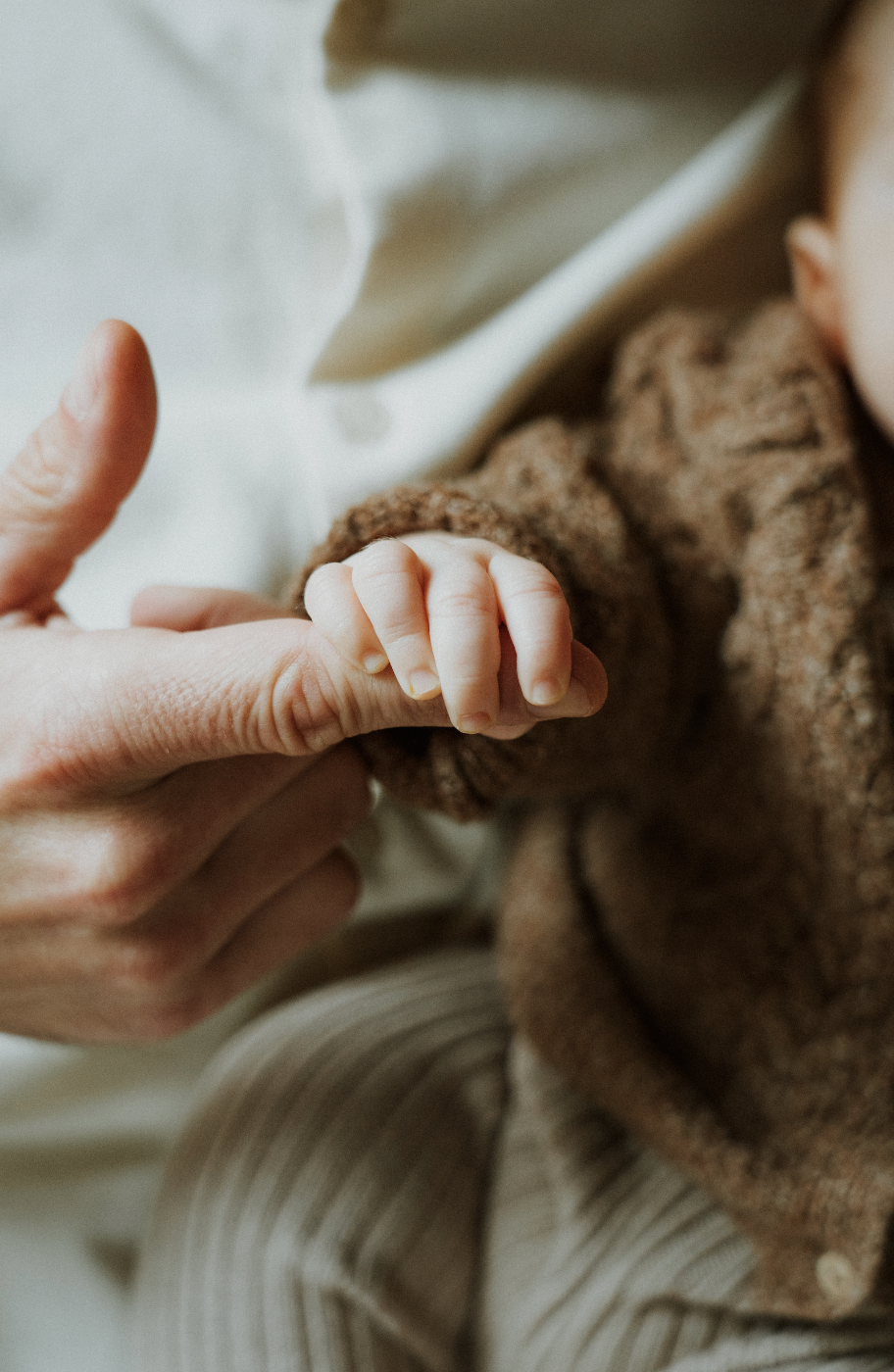 photographier les détails de vos bébés à la maison à Montpellier