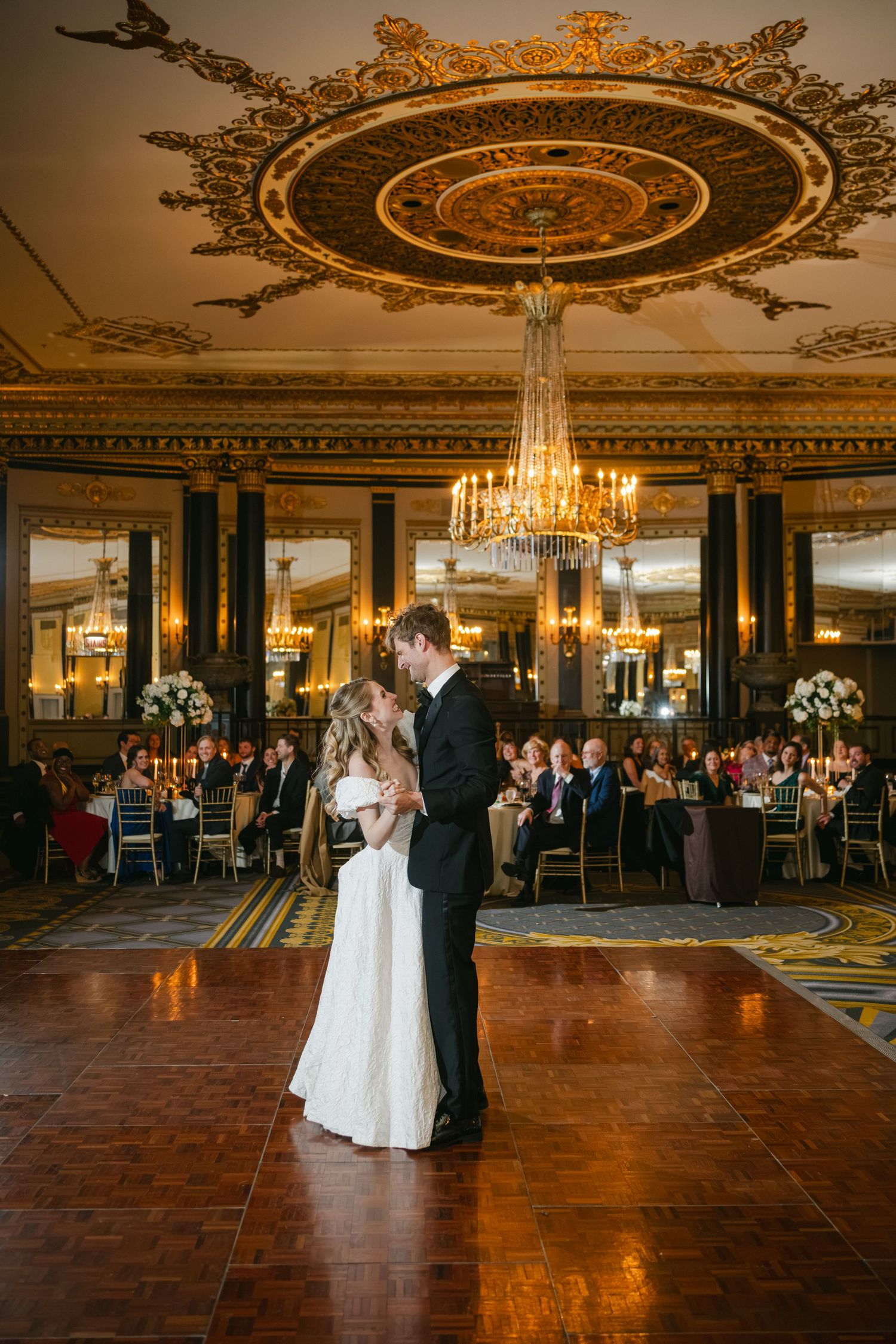 Palmer House Wedding, a Hilton Hotel in Chicago | First Dance