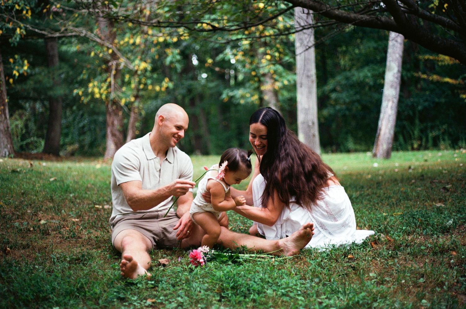 Family session on film. 35mm color film. Twin Brooks park, Trumbull CT. Documentary style family session. Relaxed family session.