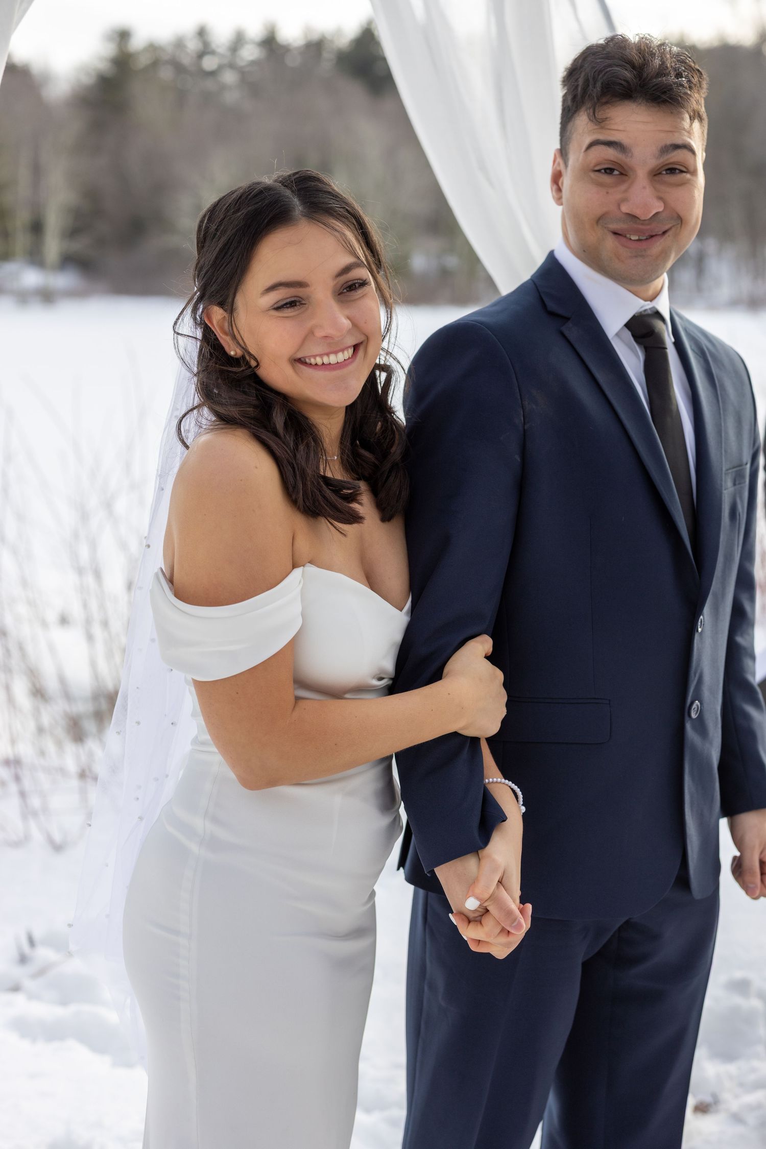 Putnam Memorial State Park, Redding, Connecticut.  Documentary style wedding photographer. Film Wedding Photographer. Winter Elopement.