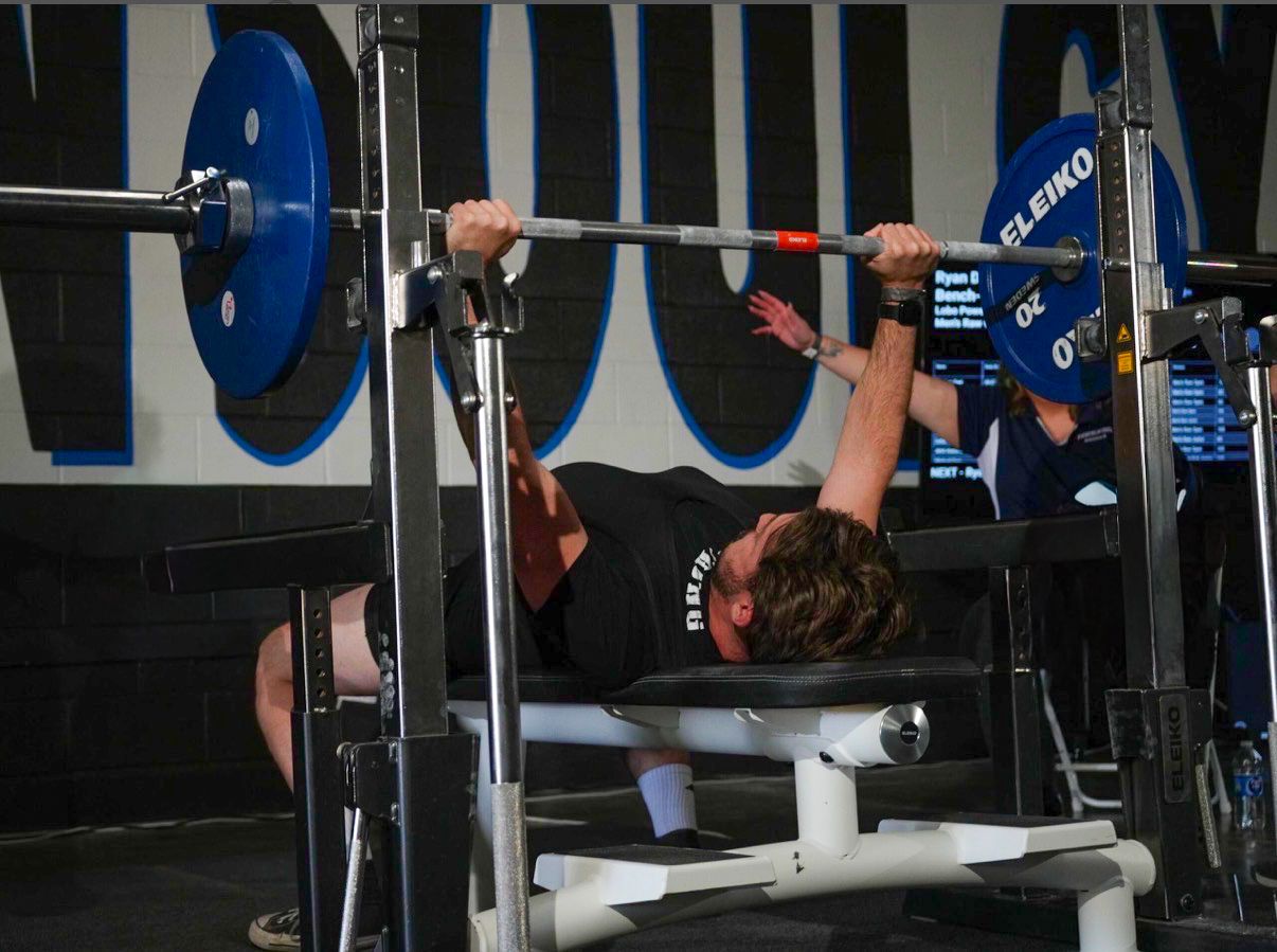 a powerlifter benching