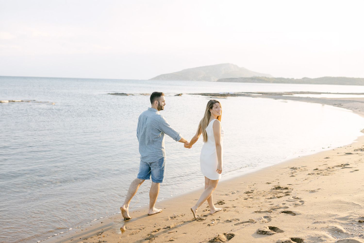 Engagement photoshoot in Athens Riviera, cinematic couple portraits with calm guidance.