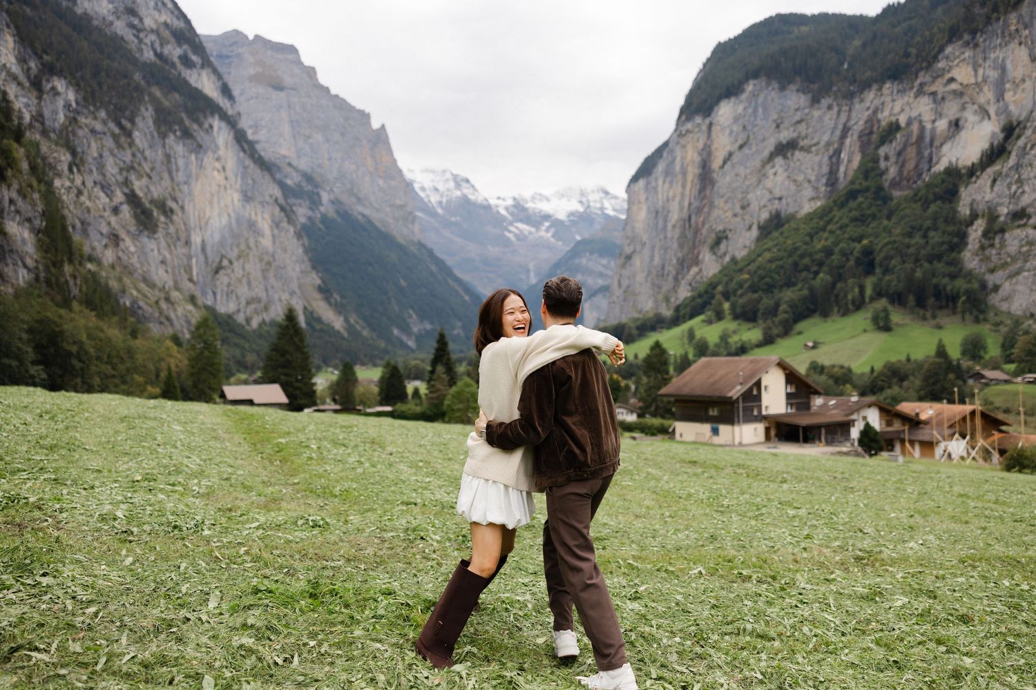 Swiss Alps couple photos
Switzerland couple photoshoot
Destination couple photographer Switzerland
Lauterbrunnen elopement photographer