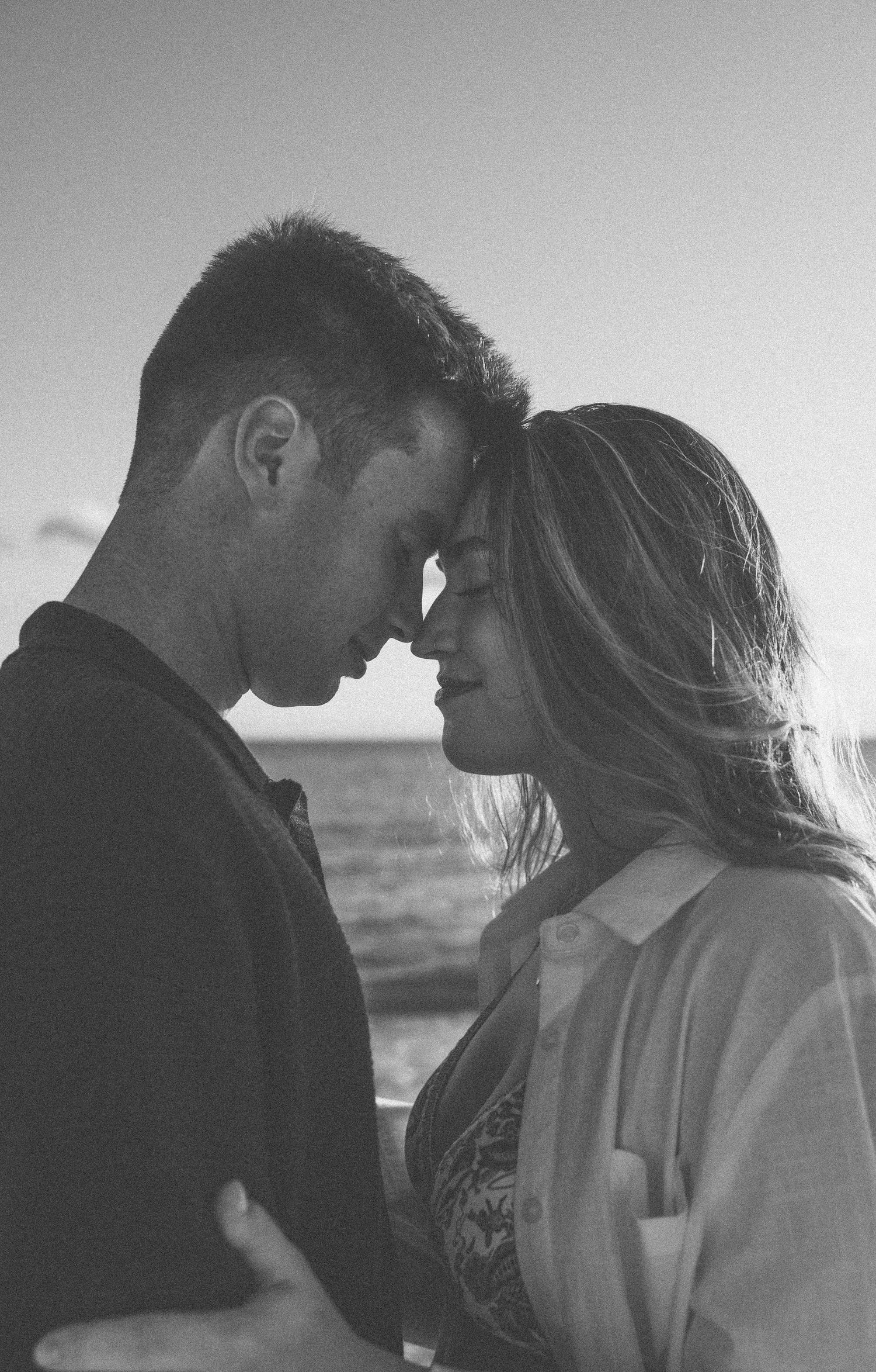 Florida Keys couples photography featuring tropical landscapes and authentic connection between partners
