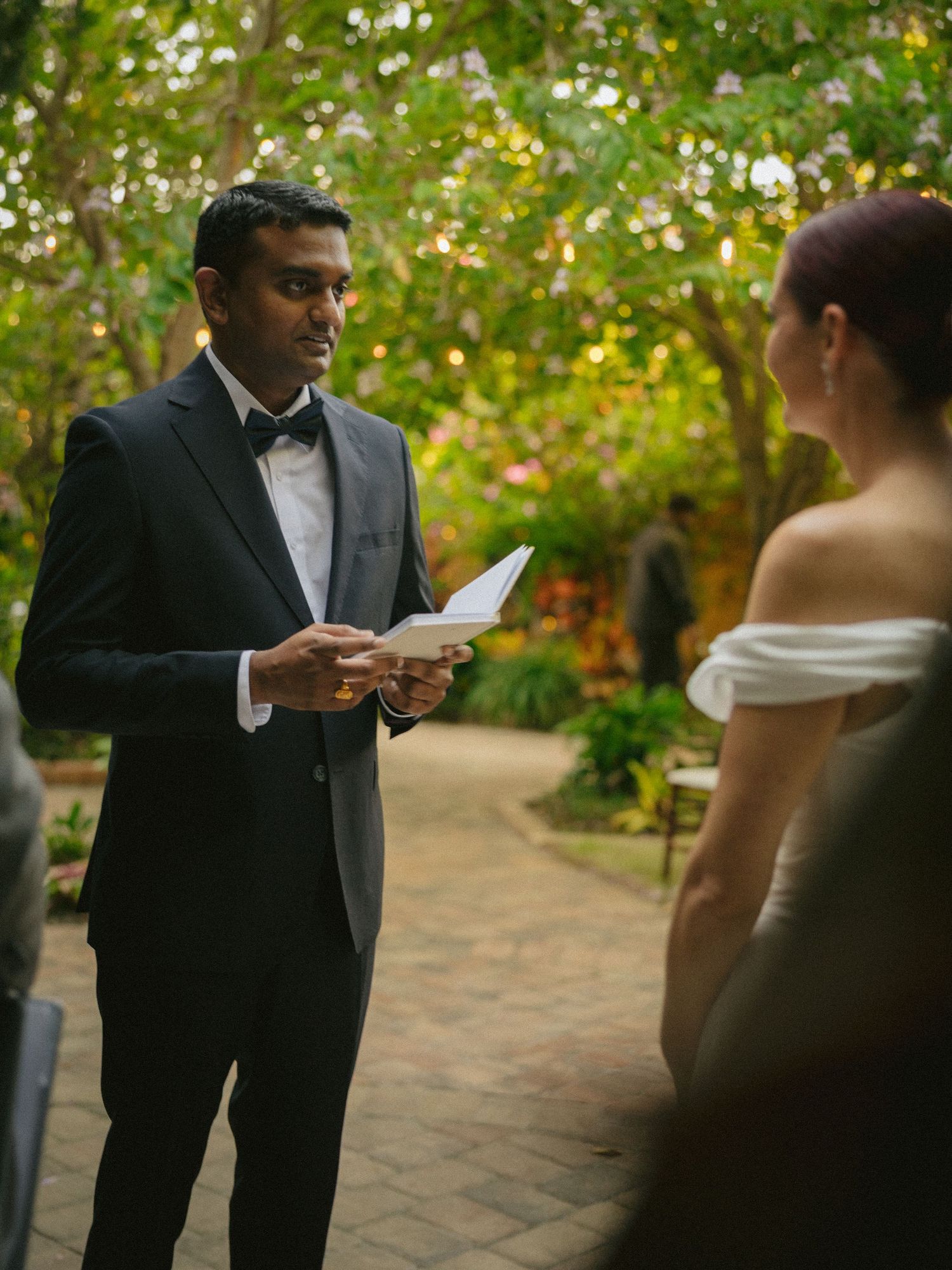 Wedding couple photographed in natural light
Bride and groom embracing during wedding day
Candid moment from a Florida wedding