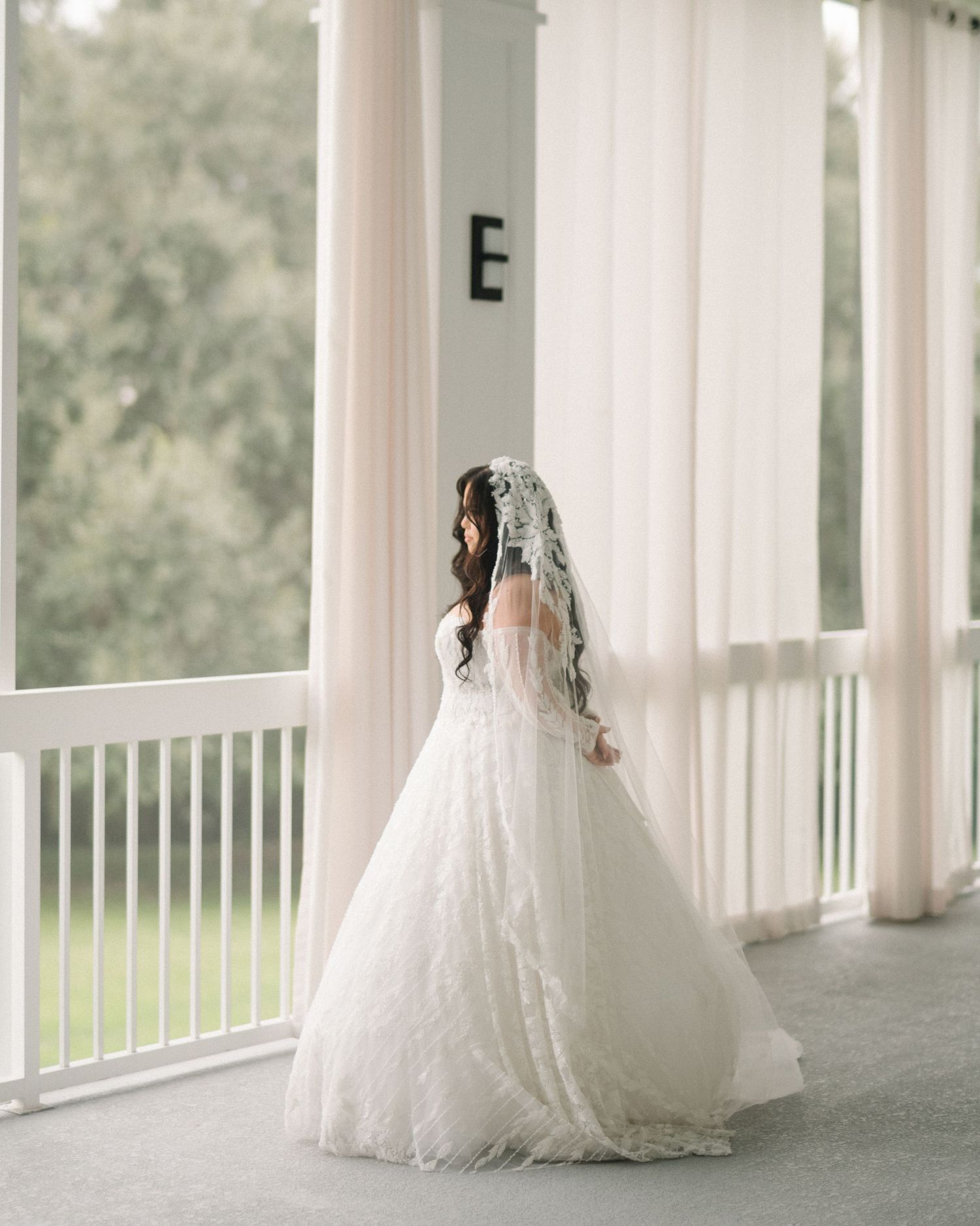Wedding couple photographed in natural light
Bride and groom embracing during wedding day
Candid moment from a Florida wedding