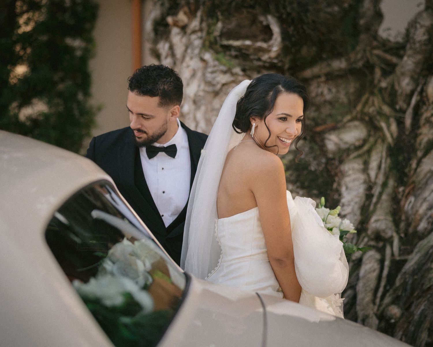 Wedding couple photographed in natural light
Bride and groom embracing during wedding day
Candid moment from a Florida wedding