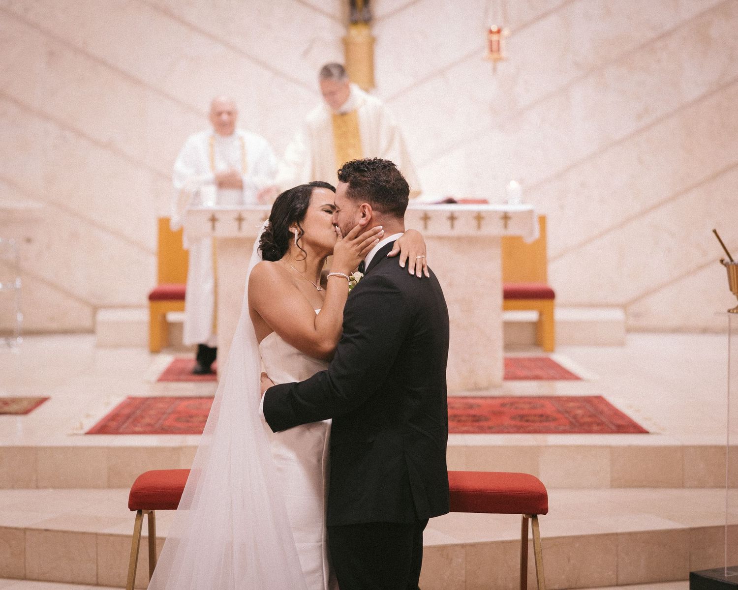 Wedding couple photographed in natural light
Bride and groom embracing during wedding day
Candid moment from a Florida wedding