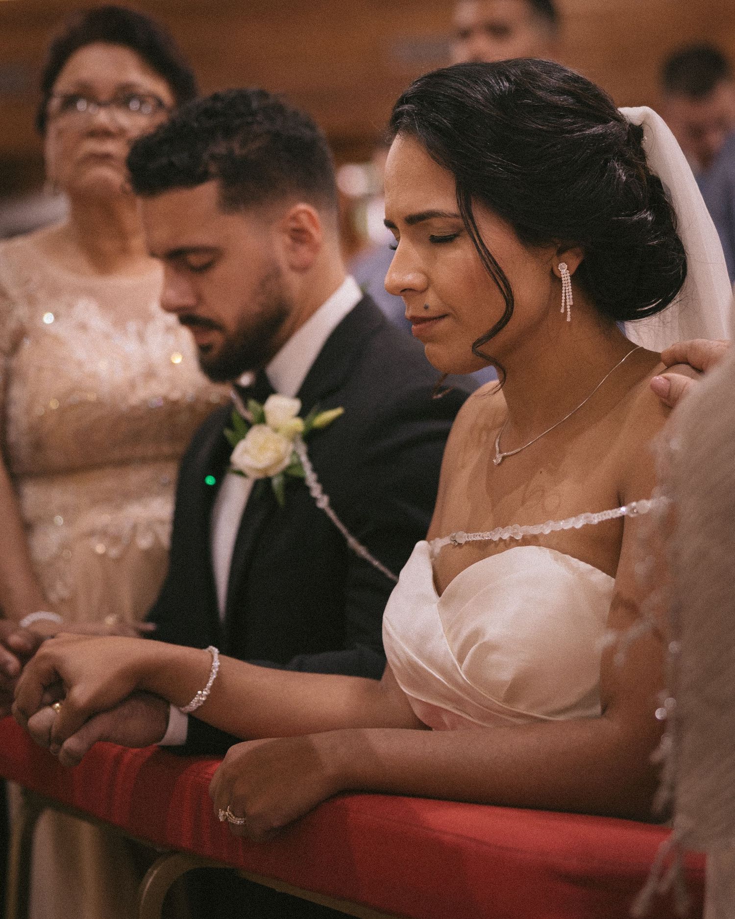 Wedding couple photographed in natural light
Bride and groom embracing during wedding day
Candid moment from a Florida wedding