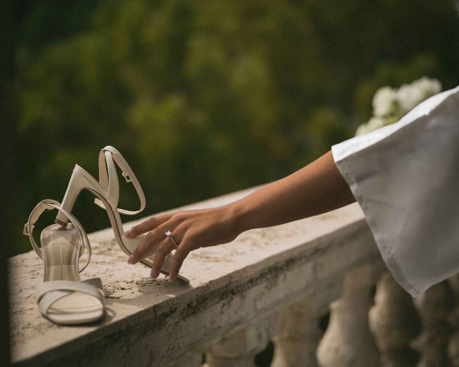 Wedding couple photographed in natural light
Bride and groom embracing during wedding day
Candid moment from a Florida wedding