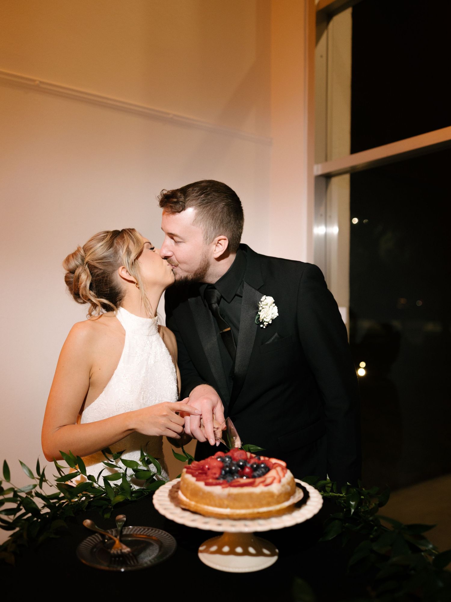 Wedding couple photographed in natural light
Bride and groom embracing during wedding day
Candid moment from a Florida wedding