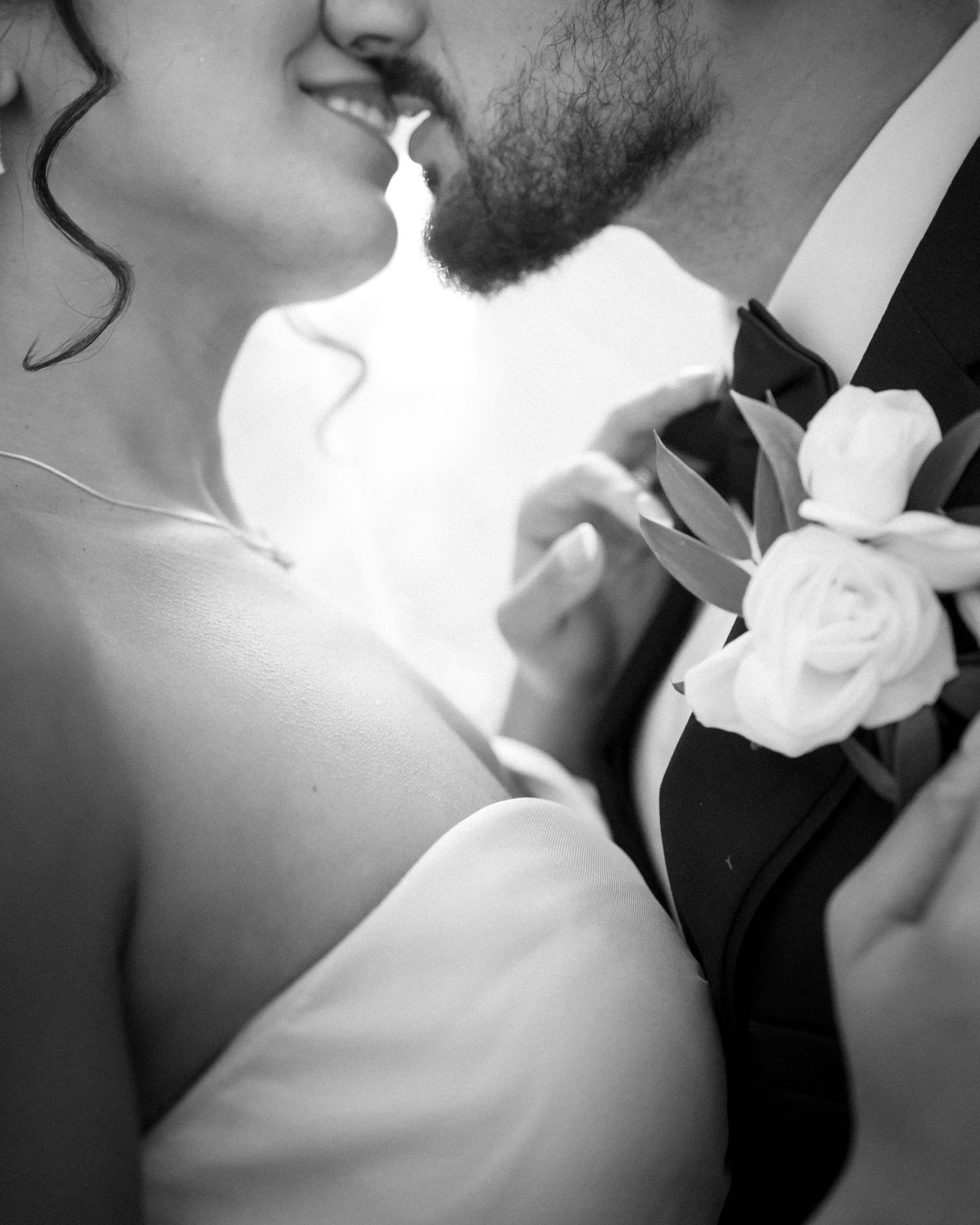 Wedding couple photographed in natural light
Bride and groom embracing during wedding day
Candid moment from a Florida wedding