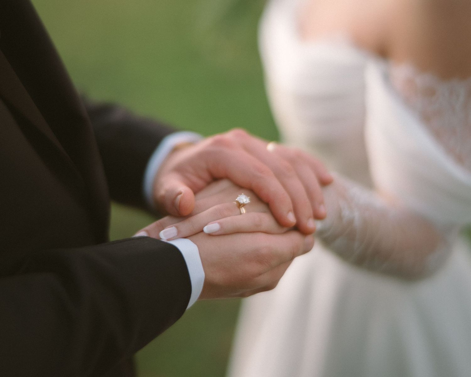 Wedding couple photographed in natural light
Bride and groom embracing during wedding day
Candid moment from a Florida wedding