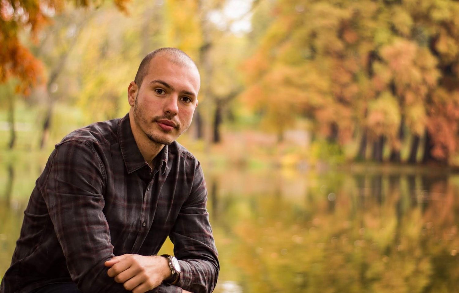 Portrait phototgraphy by the lake