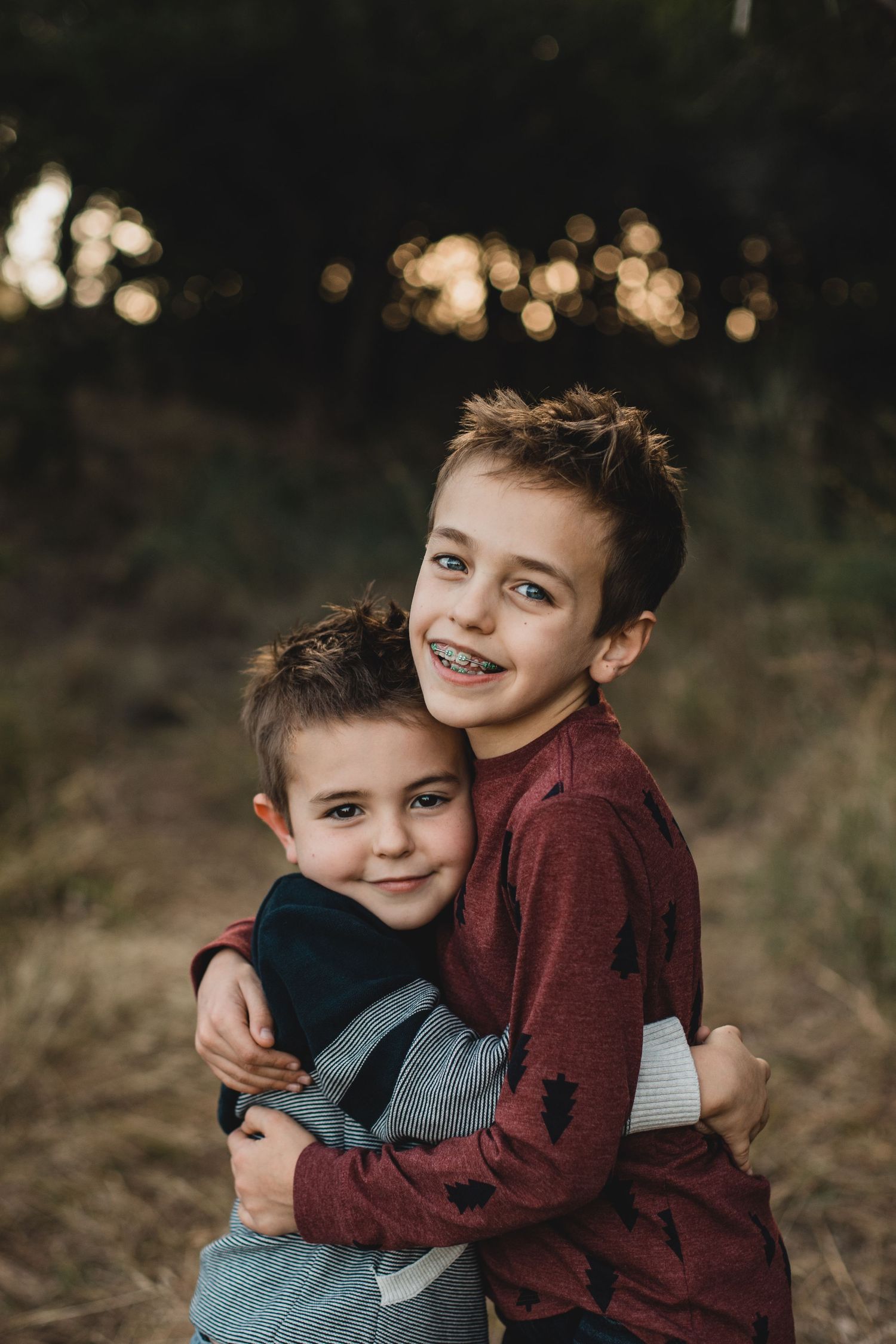 sibling photography, lifestyle photography, family portraits, Edwardsville Illinois
