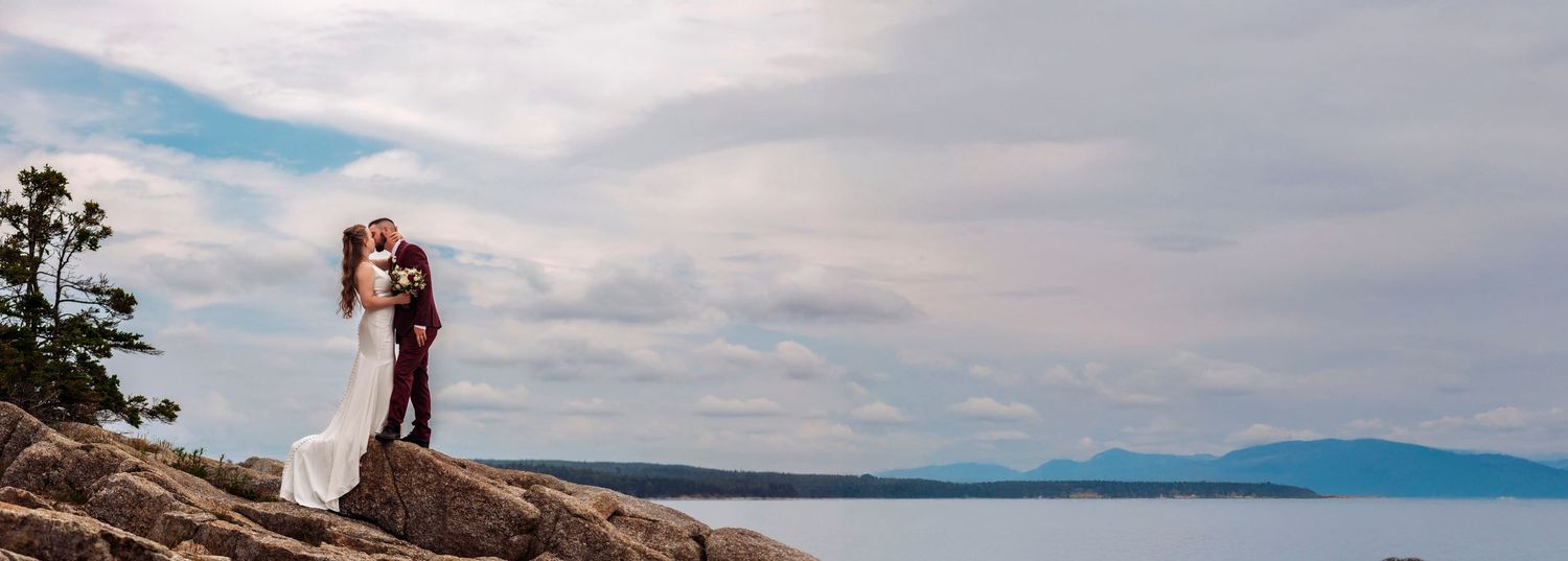Ocean wedding portraits on Nova Scotia’s South Shore