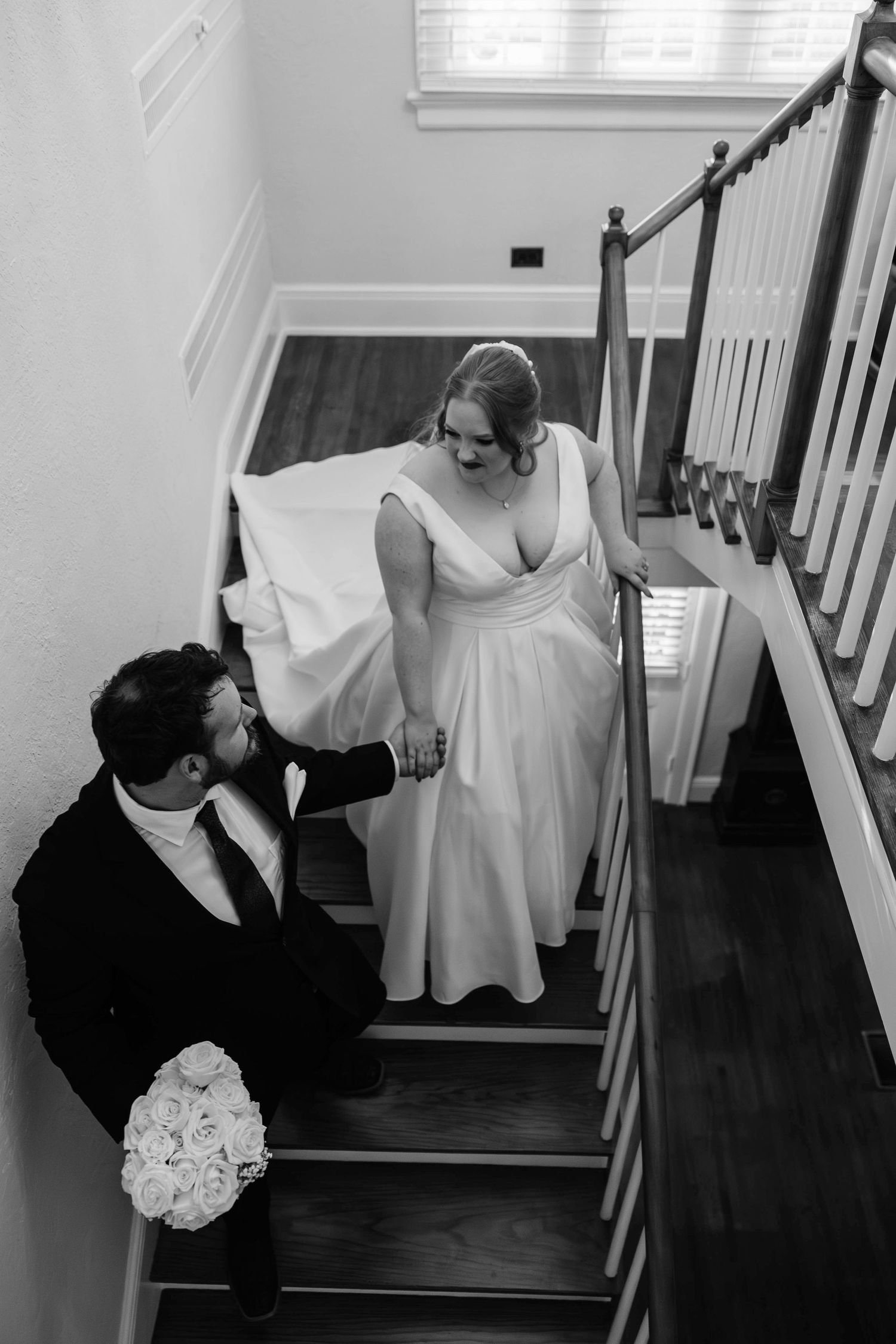 A Tennessee wedding photographer photographing bride and groom