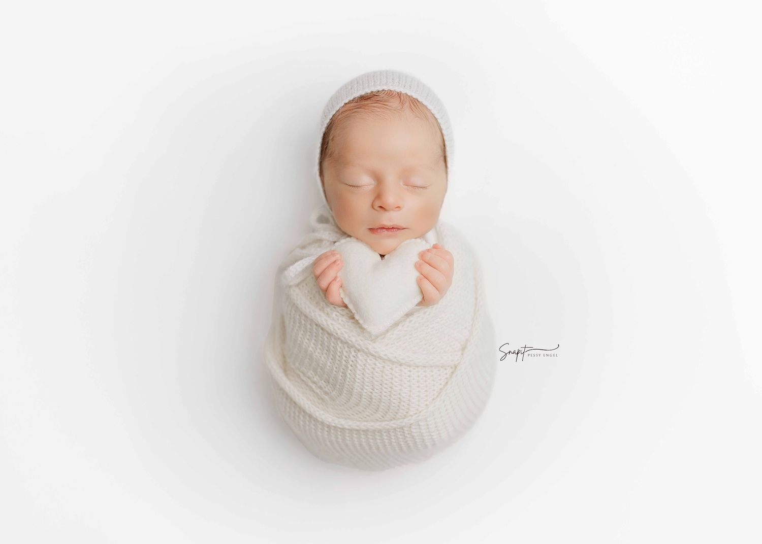 Bay Head Borough newborn photographer, newborn photography near me Bay Head Borough, studio newborn portrait session