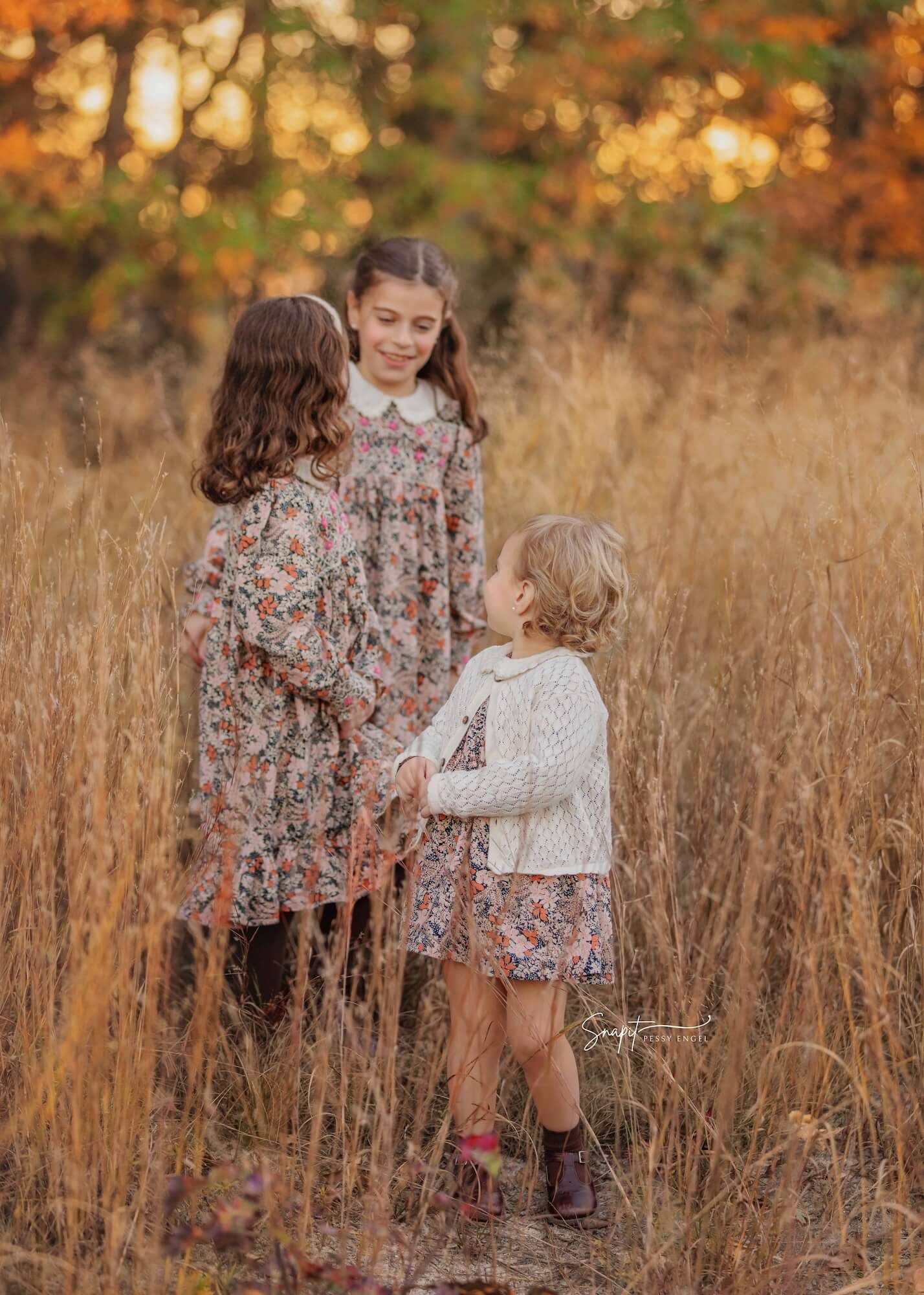 family photoshoot near me, professional family photos Lakewood NJ, Toms River on location photographer, custom portrait sessions