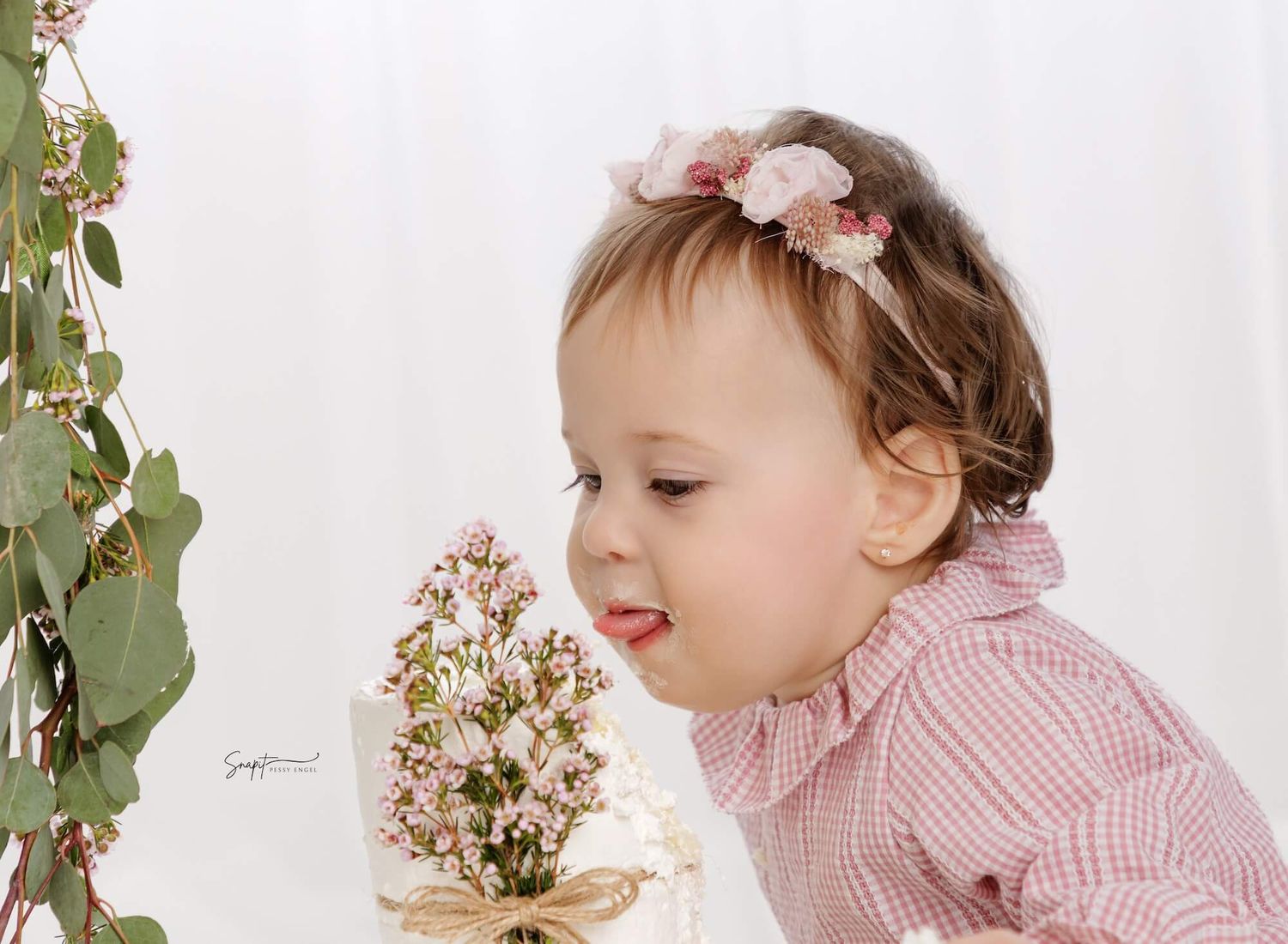 Lakewood NJ cake smash portraits, cake smash photoshoot Monmouth County, professional baby photos Lakewood NJ, get baby pictures taken