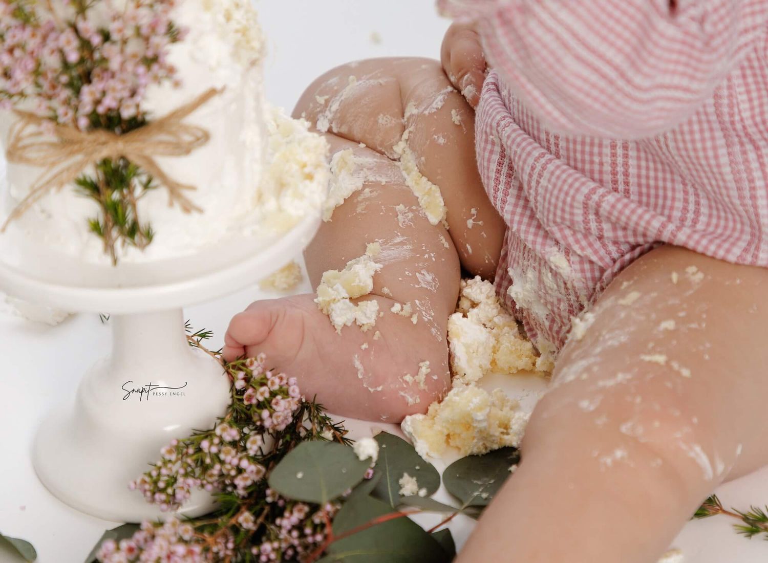 cake smash photography Lakewood NJ, first birthday photos, baby cake smash portraits, studio cake smash, milestone photography New Jersey