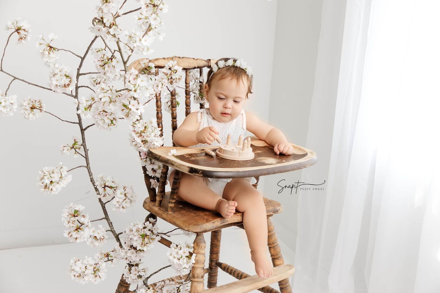 cake smash photography Lakewood NJ, first birthday photos, baby cake smash portraits, studio cake smash, milestone photography Lakewood NJ