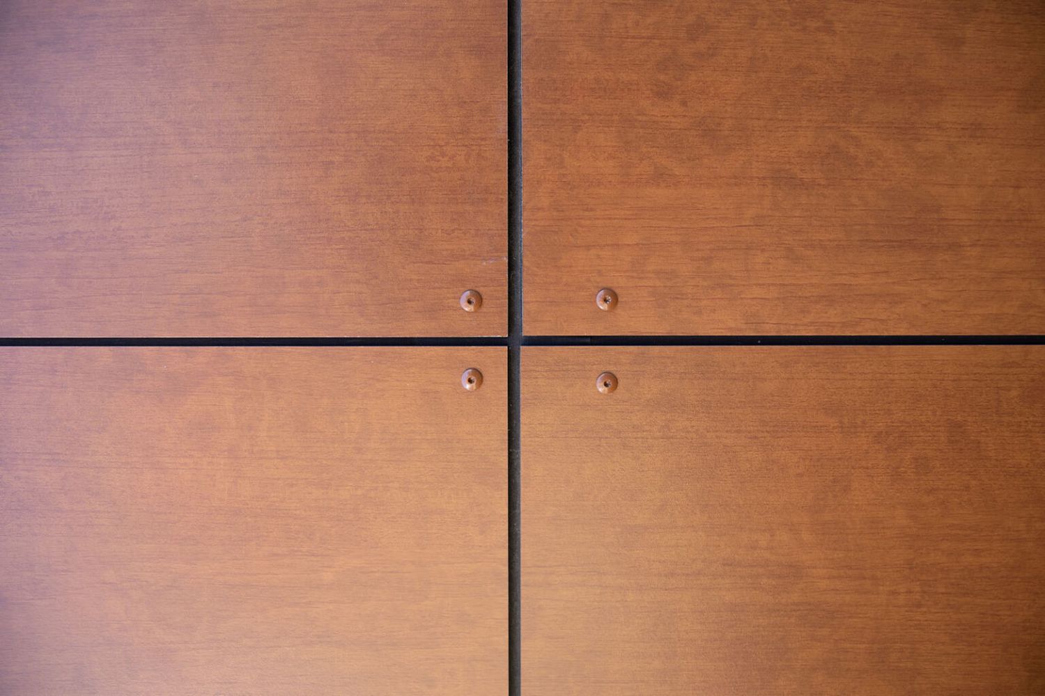 Detaljbilde av kledning og arkitektonisk materialutførelse fotografert for Nordic Fasade av Tara Kristine Photography.