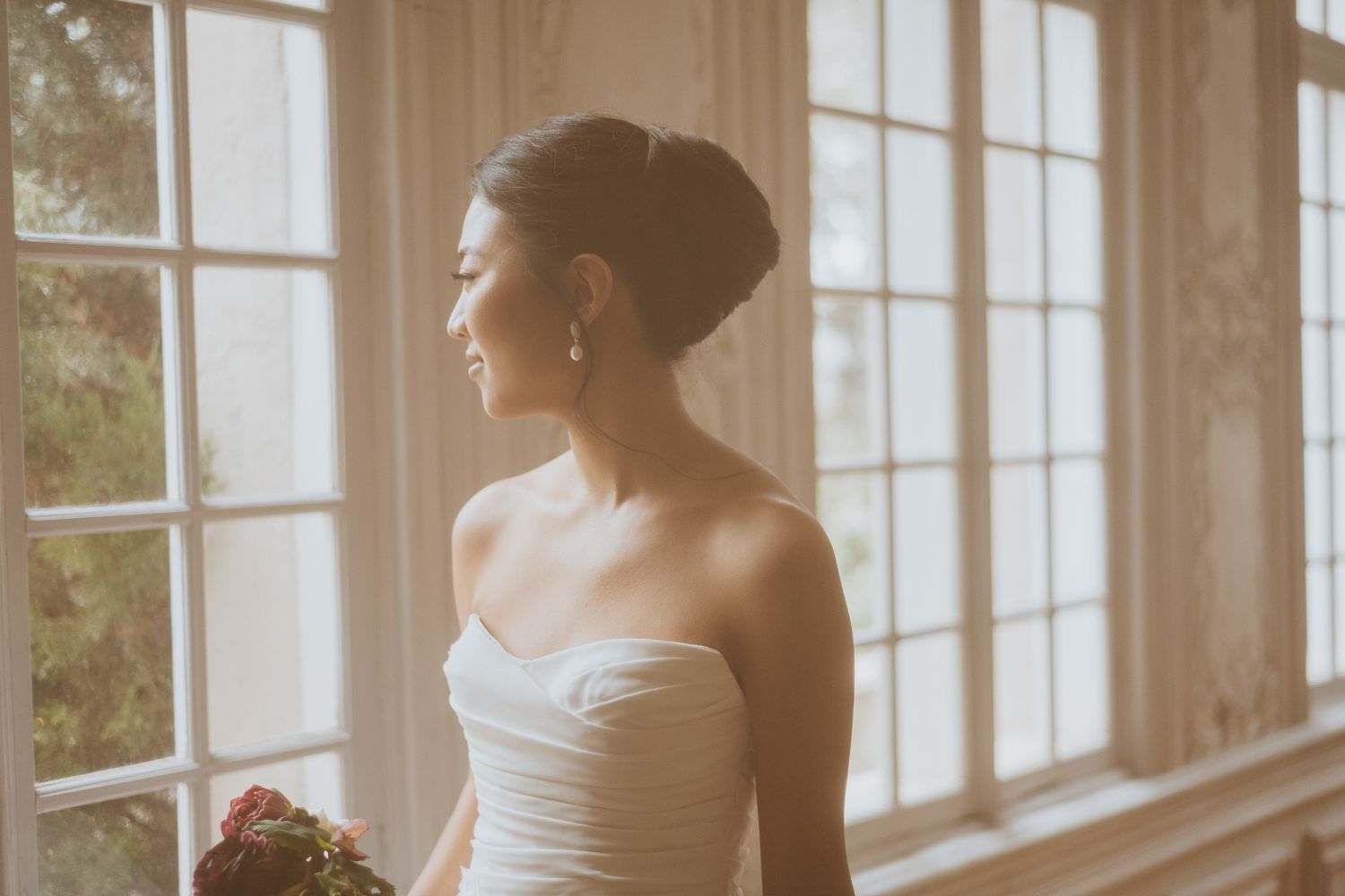 Utah wedding photographer capturing warm, moody bridal portraits. Florida wedding photographer documenting intimate vintage moments