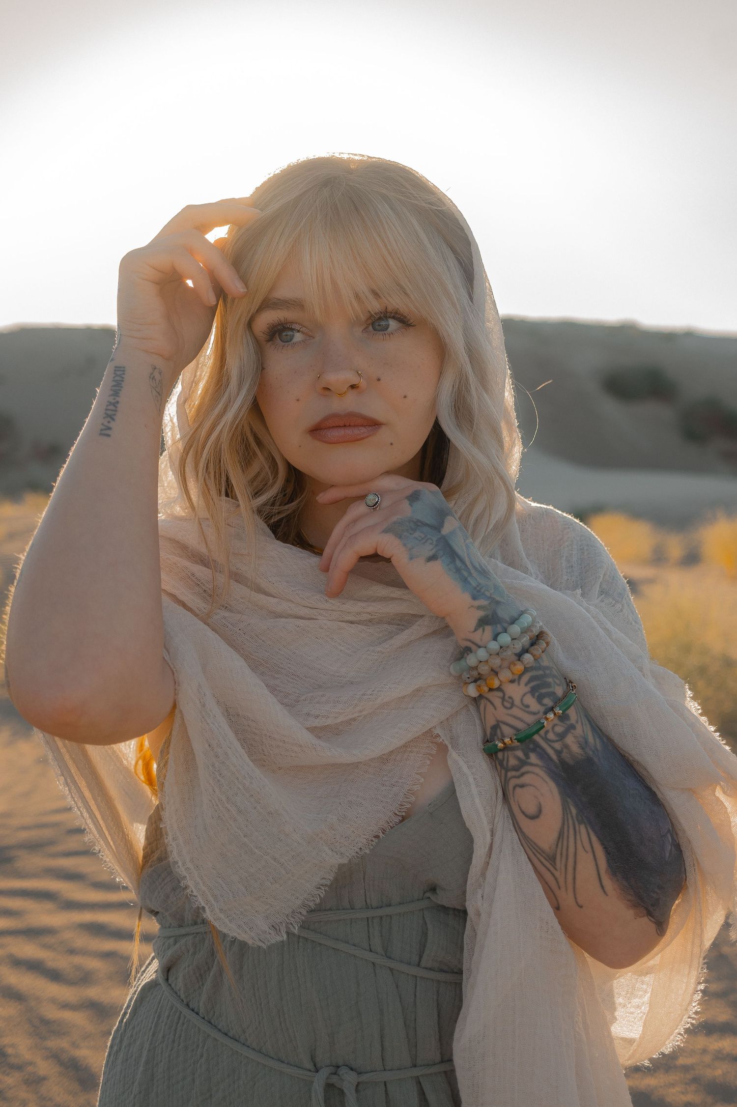 Warm, moody vintage cinematic maternity motherhood and wedding photography in Northern Utah & Florida. Emotive, storytelling images for brid