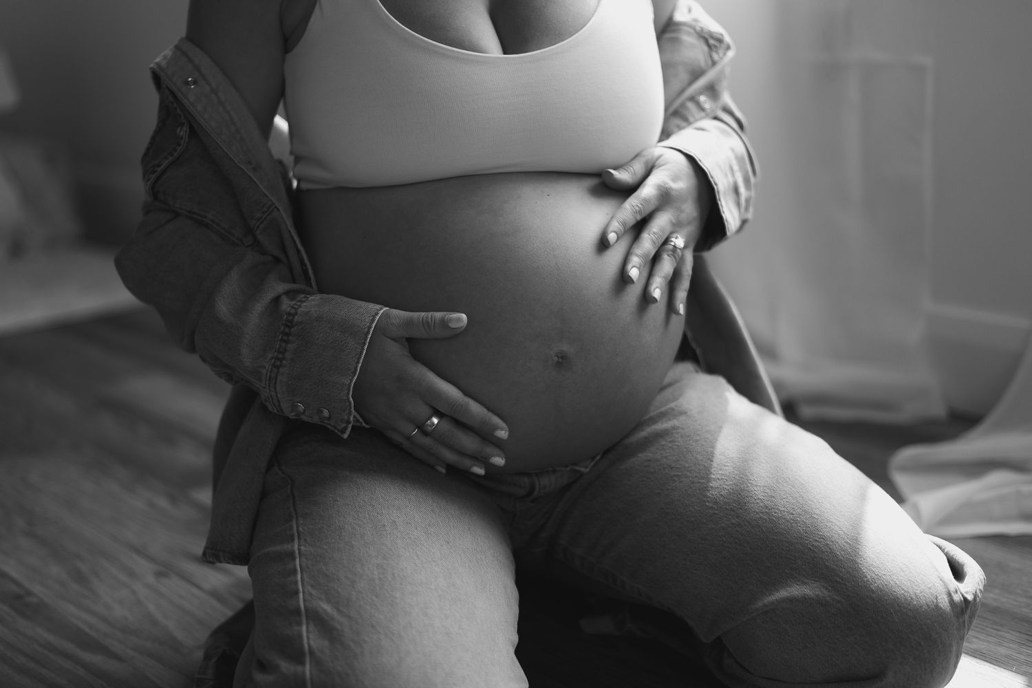 Warm, moody vintage cinematic maternity motherhood and wedding photography in Northern Utah & Florida. Emotive, storytelling images for brid