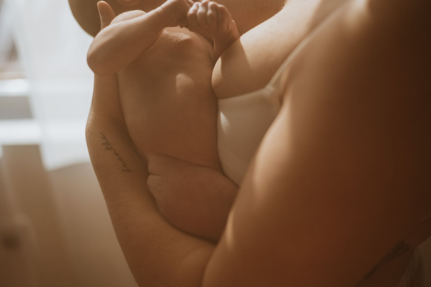 Warm, moody vintage cinematic maternity motherhood and wedding photography in Northern Utah & Florida. Emotive, storytelling images for brid