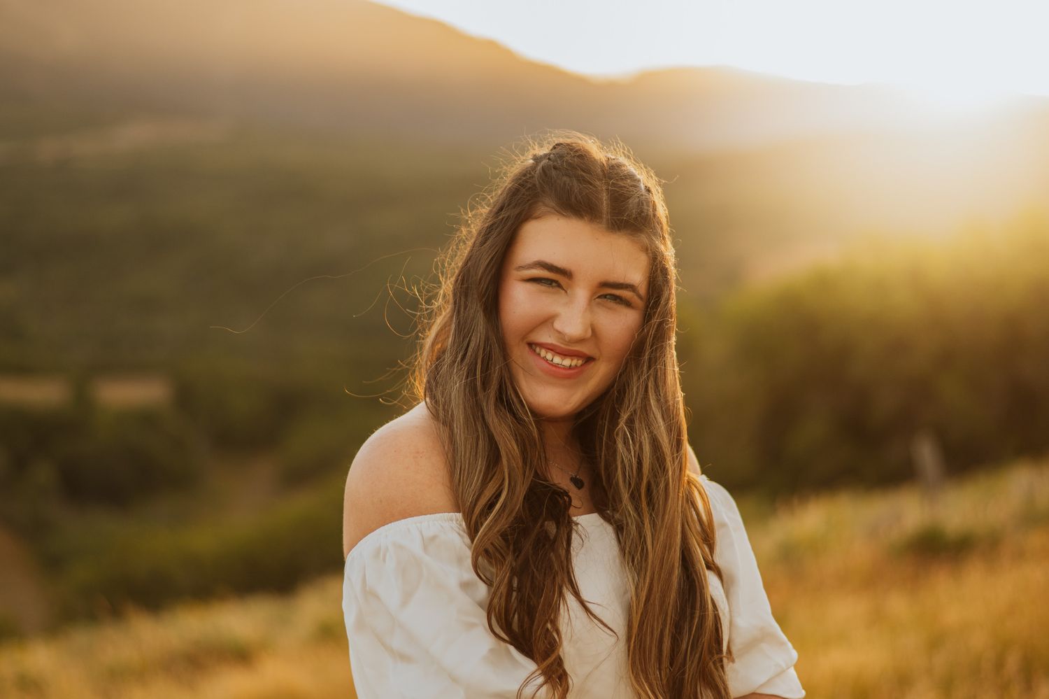 Warm, moody vintage cinematic maternity motherhood and wedding photography in Northern Utah & Florida. Emotive, storytelling images for brid