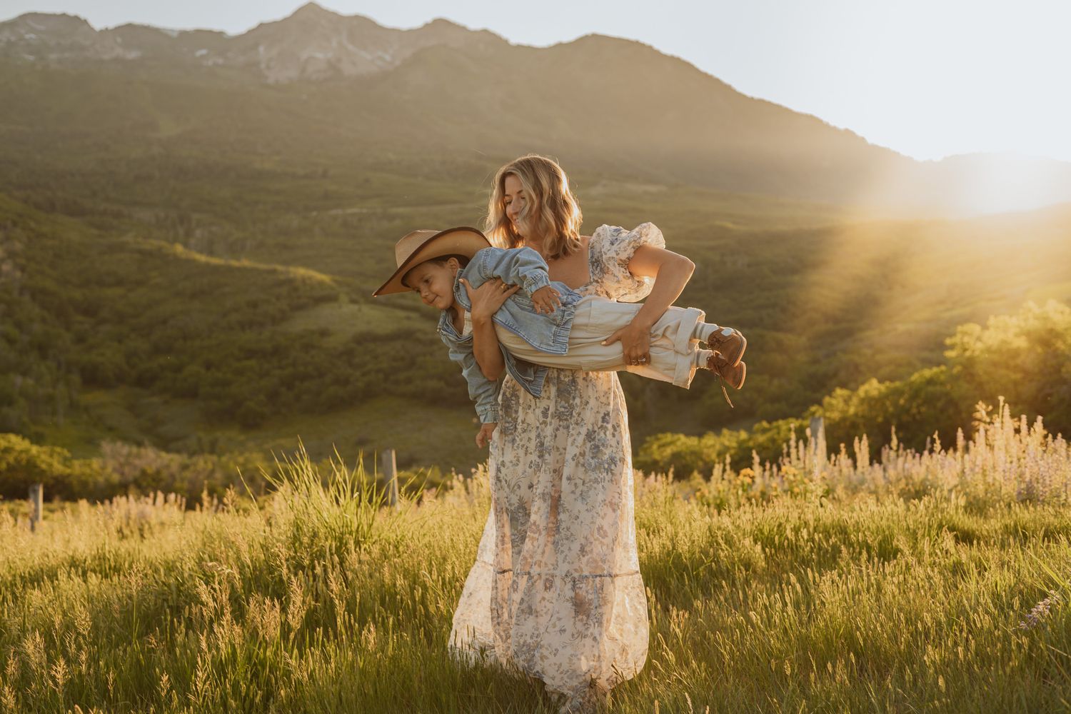 Utah wedding photographer capturing warm, moody bridal portraits. Florida wedding photographer documenting intimate