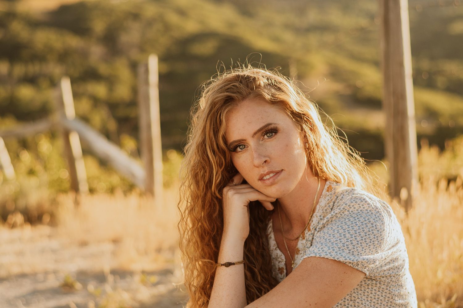 Warm, moody vintage cinematic maternity motherhood and wedding photography in Northern Utah & Florida. Emotive, storytelling images for brid