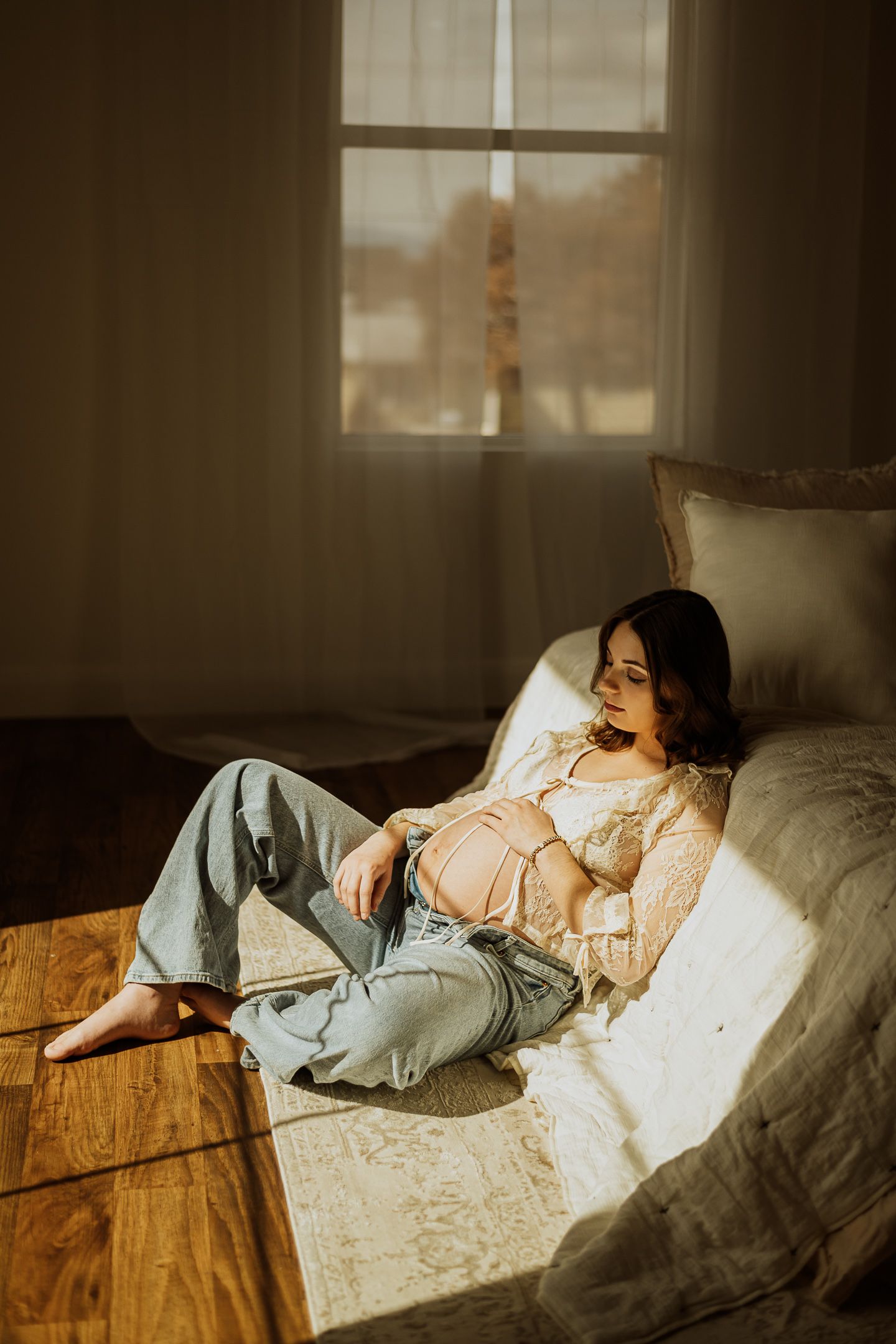 Warm, moody vintage cinematic maternity motherhood and wedding photography in Northern Utah & Florida. Emotive, storytelling images for brid